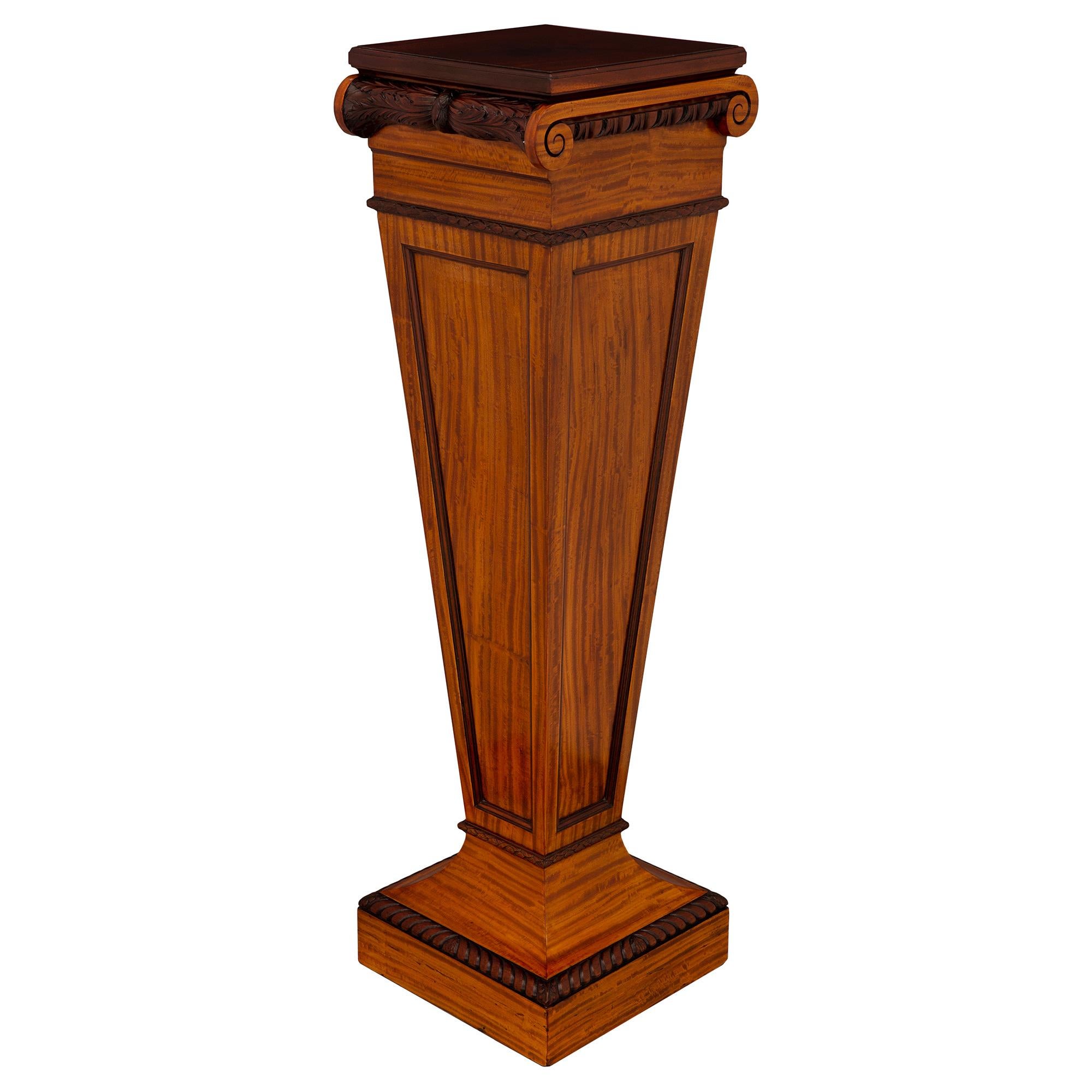 English 19th Century Regency Style Satinwood Pedestal Column In Good Condition For Sale In West Palm Beach, FL