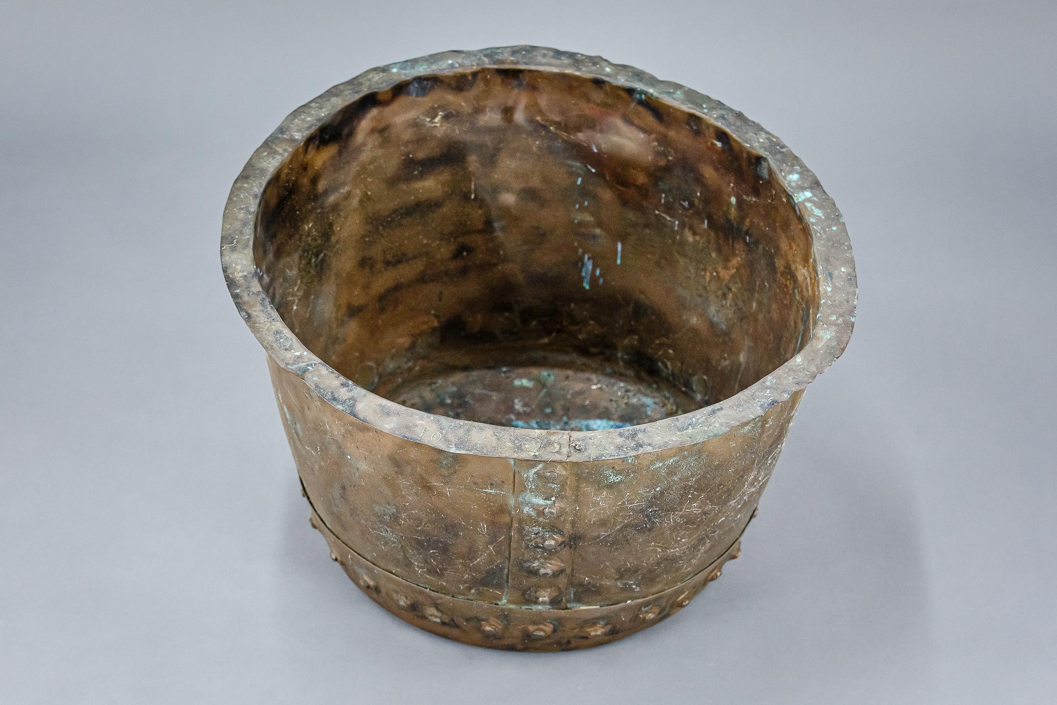 English rivetted copper copper, ideal planter or log basket. England Circa 1880.