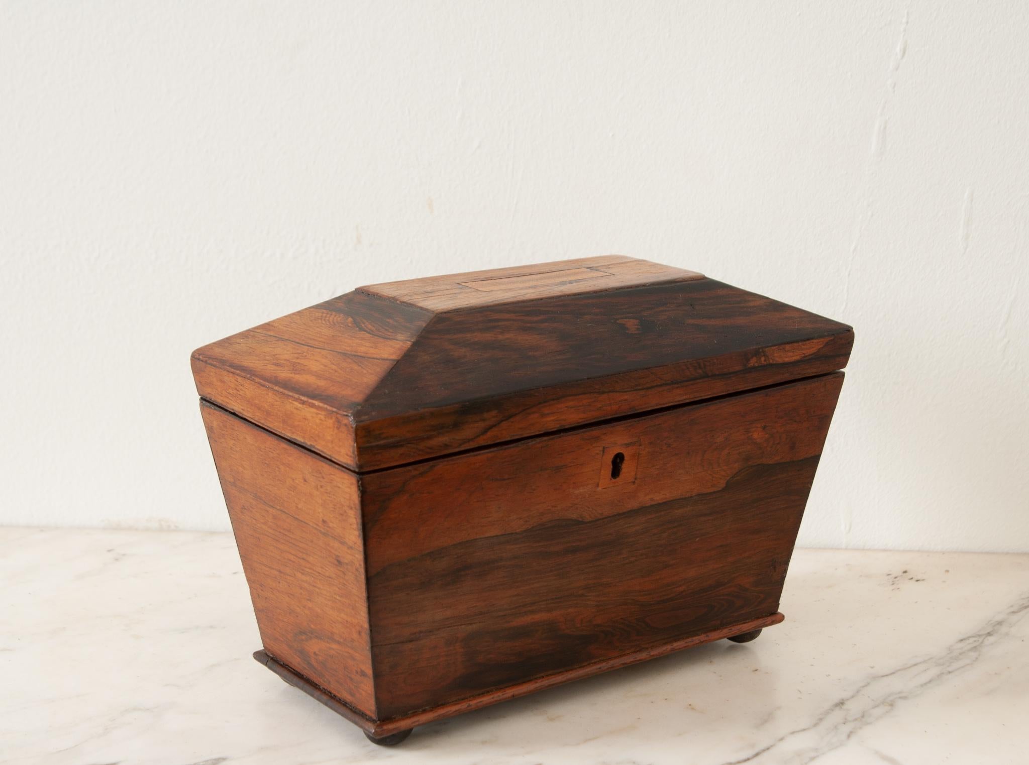 English 19th Century Rosewood Tea Caddy In Good Condition For Sale In Baton Rouge, LA