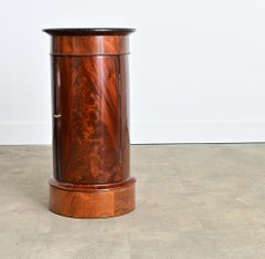 English 19th Century Round Mahogany Bedside Table with Marble Top