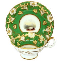 Tasse et soucoupe en porcelaine peinte à la main par Samuel Alcock, Angleterre, 19e siècle