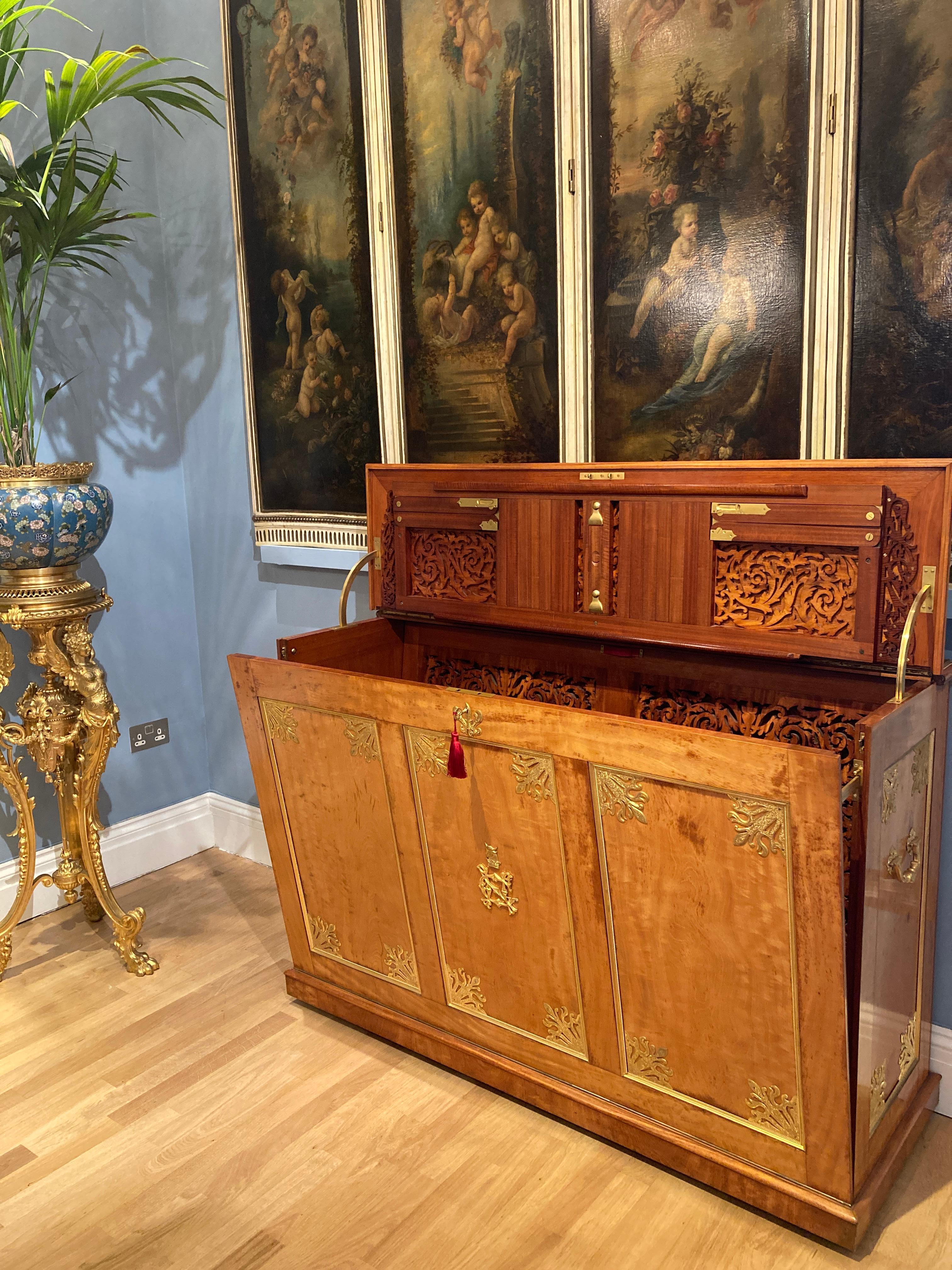 English 19th Century Satinwood and Ormolu Folio Cabinet with Expandable Easel For Sale 1