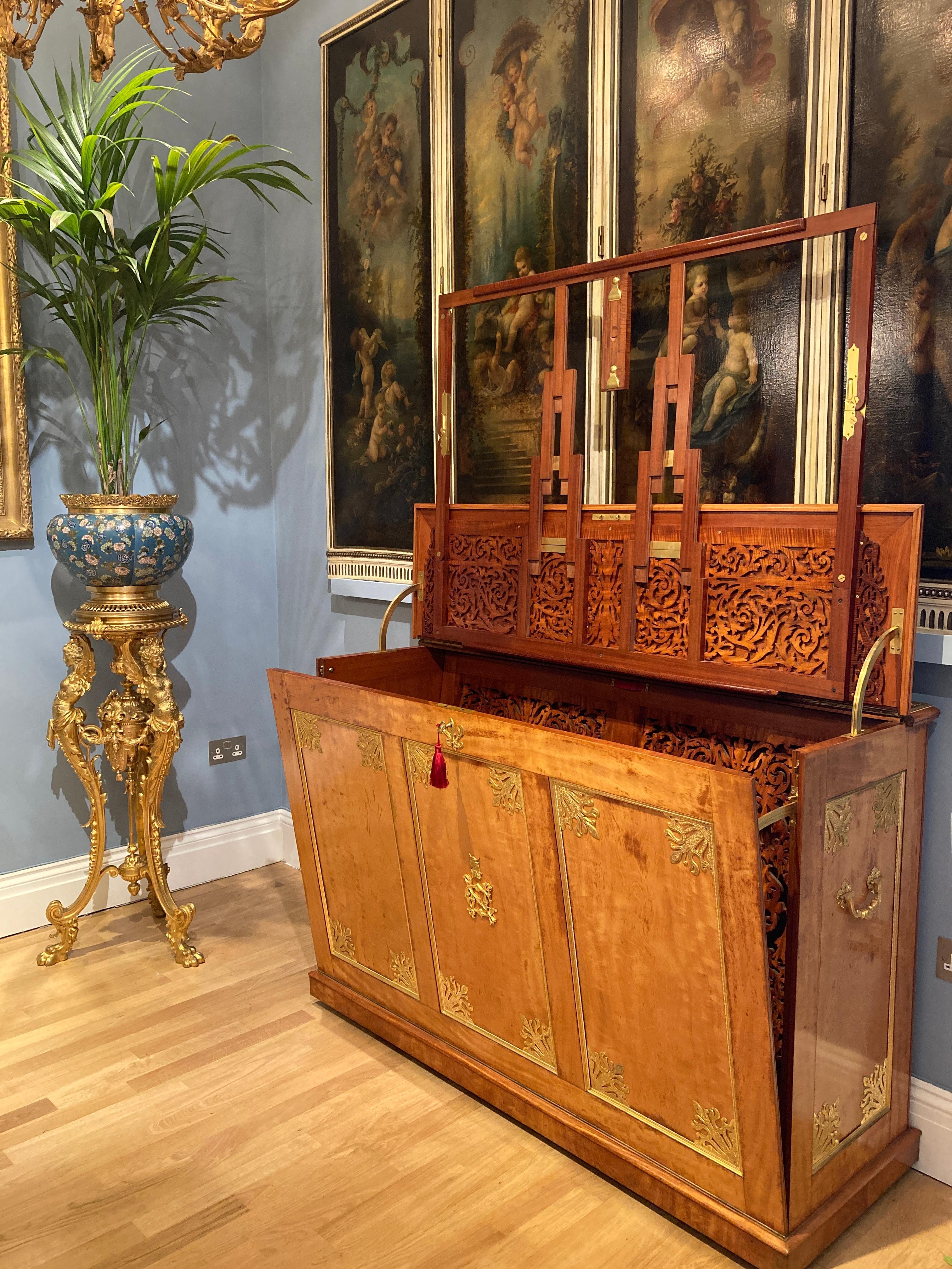 English 19th Century Satinwood and Ormolu Folio Cabinet with Expandable Easel For Sale 4