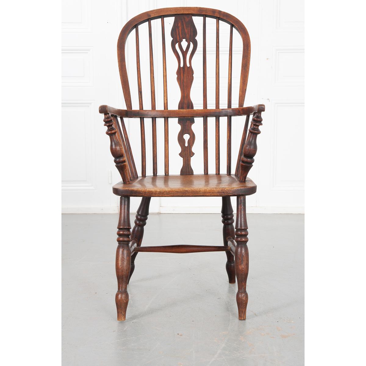 Englischer Satz von 8 Windsor-Sesseln aus Eiche, 19. Jahrhundert im Angebot 6