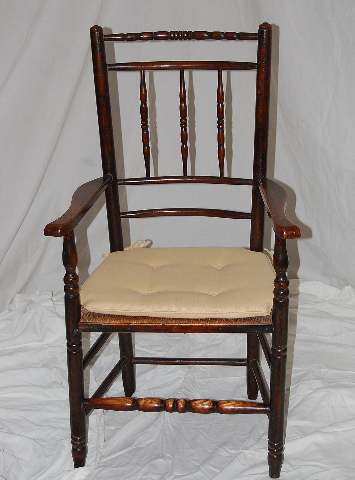 Country English 19th Century Set of Eight Dales Lancashire Spindleback Dining Chairs