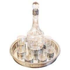 Englisches Dekanter-Set aus Silber und Kristall aus dem 19. Jahrhundert mit Gläsern und Platte