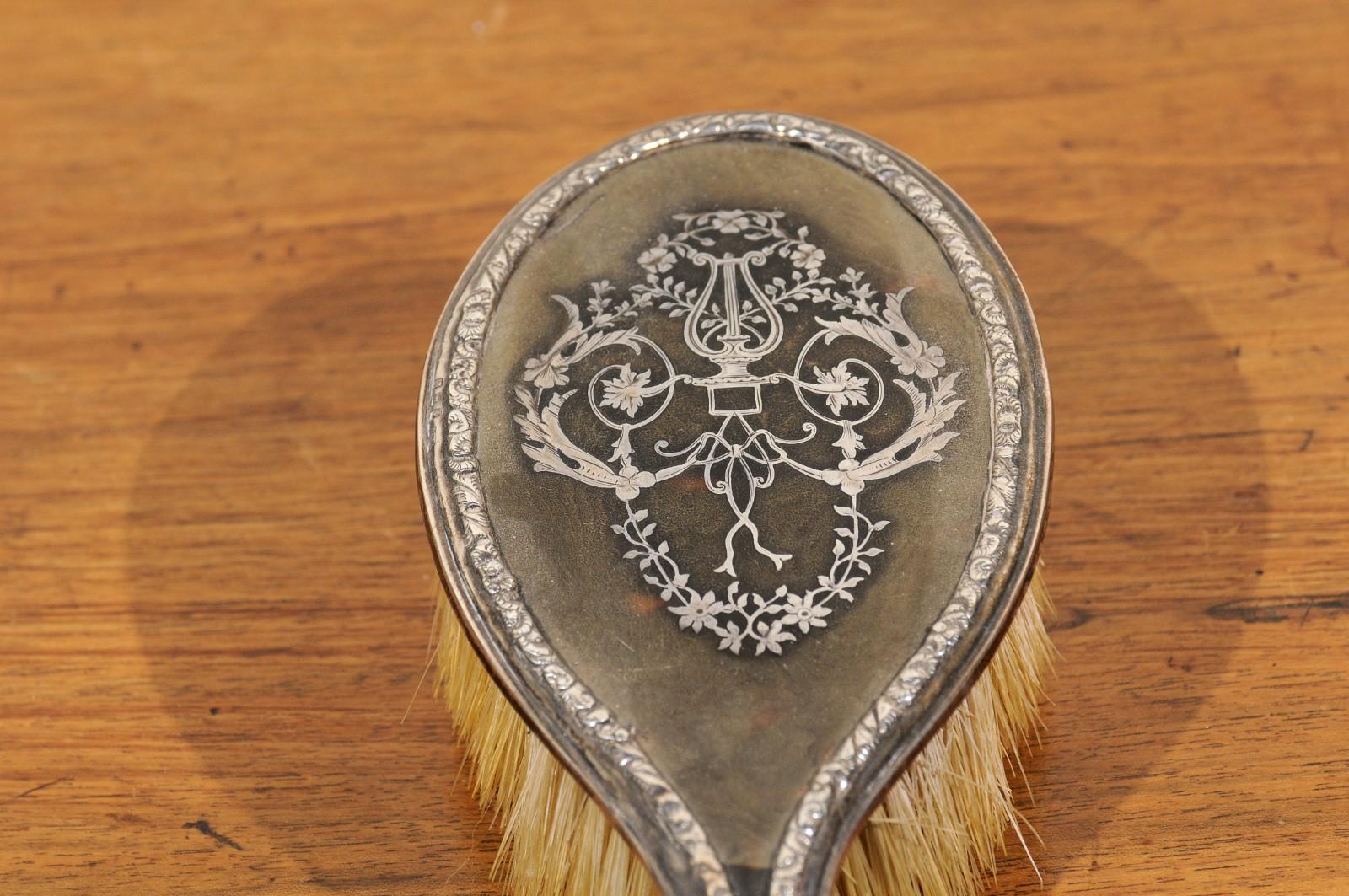 English 19th Century Silver Dressing Table Brush with Lyre and Floral Arabesques For Sale 1