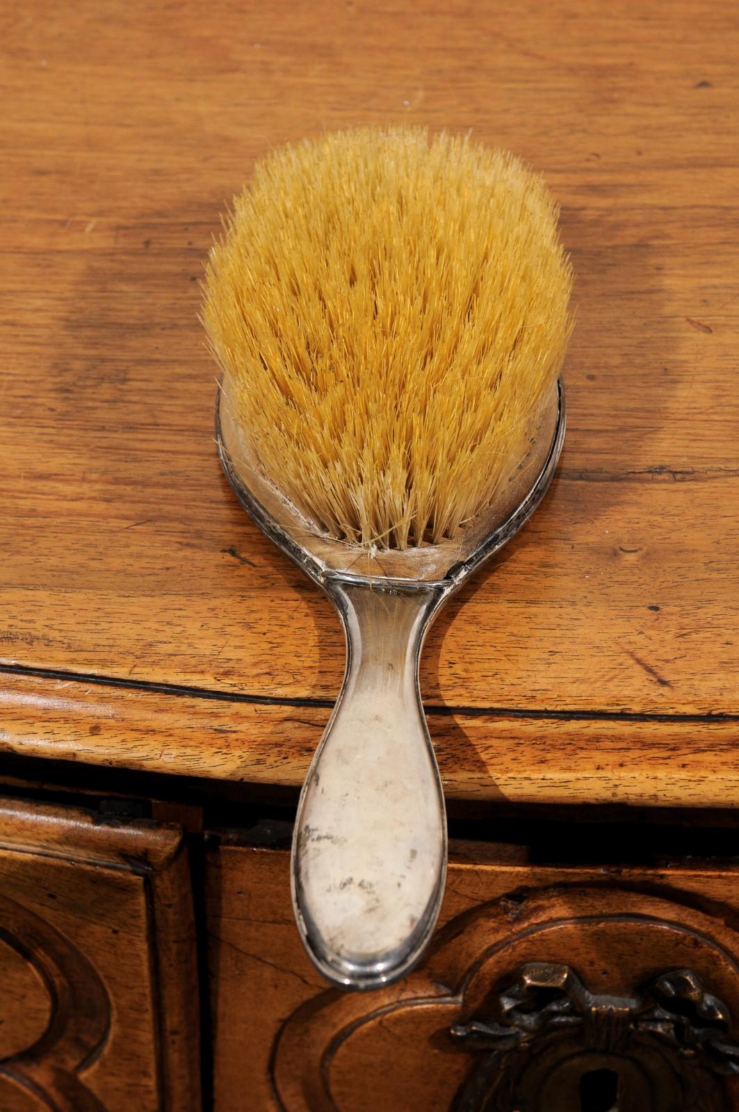 English 19th Century Silver Dressing Table Brush with Lyre and Floral Arabesques For Sale 6