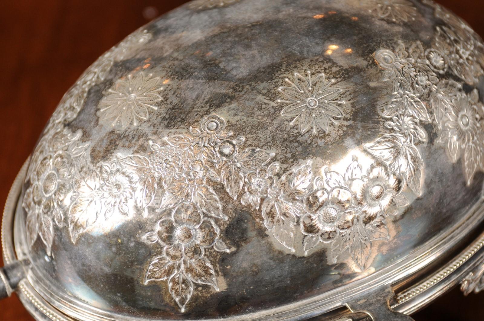 English 19th Century Silver Plated Asparagus Dish Warmer with Cabriole Legs In Good Condition For Sale In Atlanta, GA