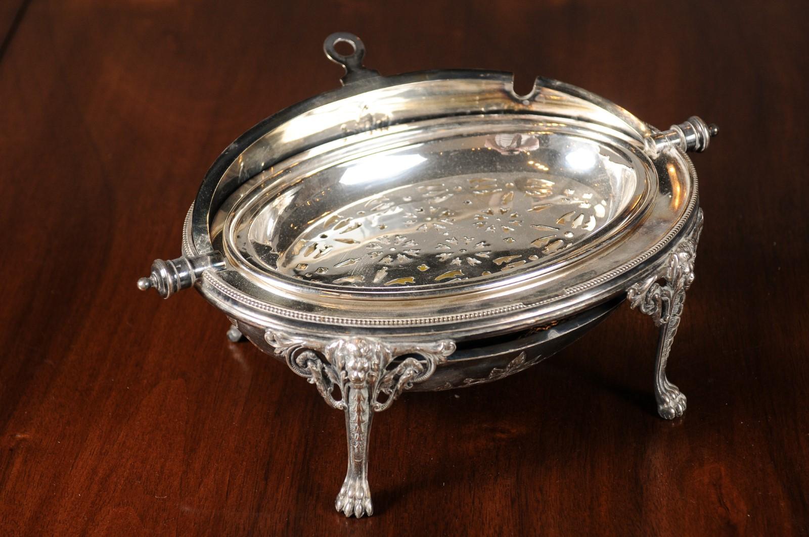 English 19th Century Silver Plated Asparagus Dish Warmer with Cabriole Legs For Sale 1