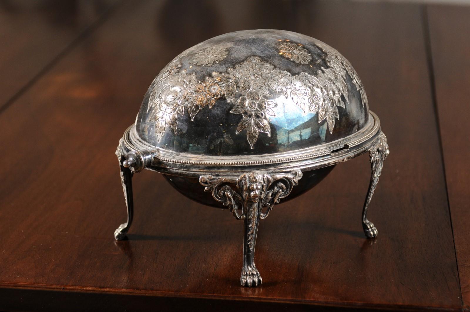 English 19th Century Silver Plated Asparagus Dish Warmer with Cabriole Legs For Sale 4
