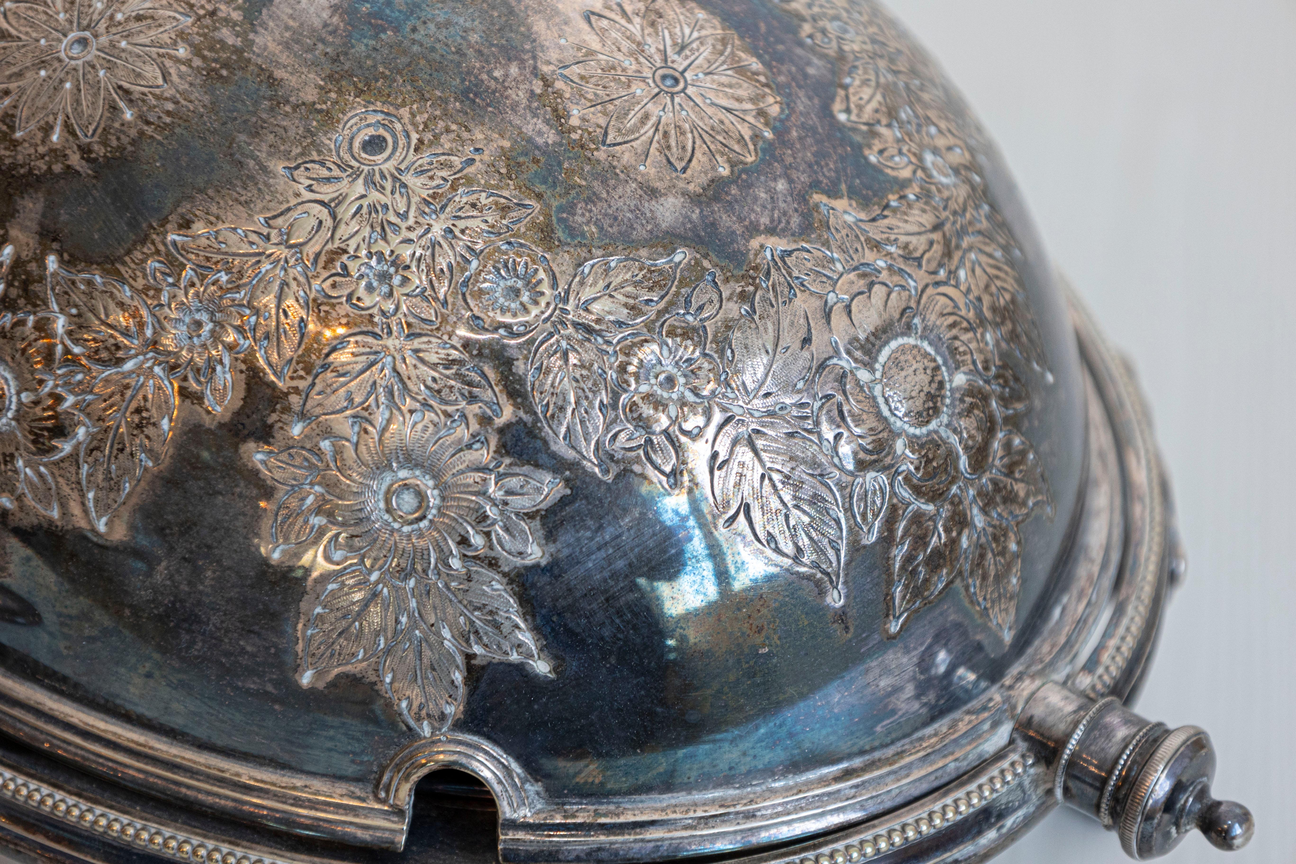 English 19th Century Silver Plated Asparagus Dish Warmer with Cabriole Legs For Sale 6