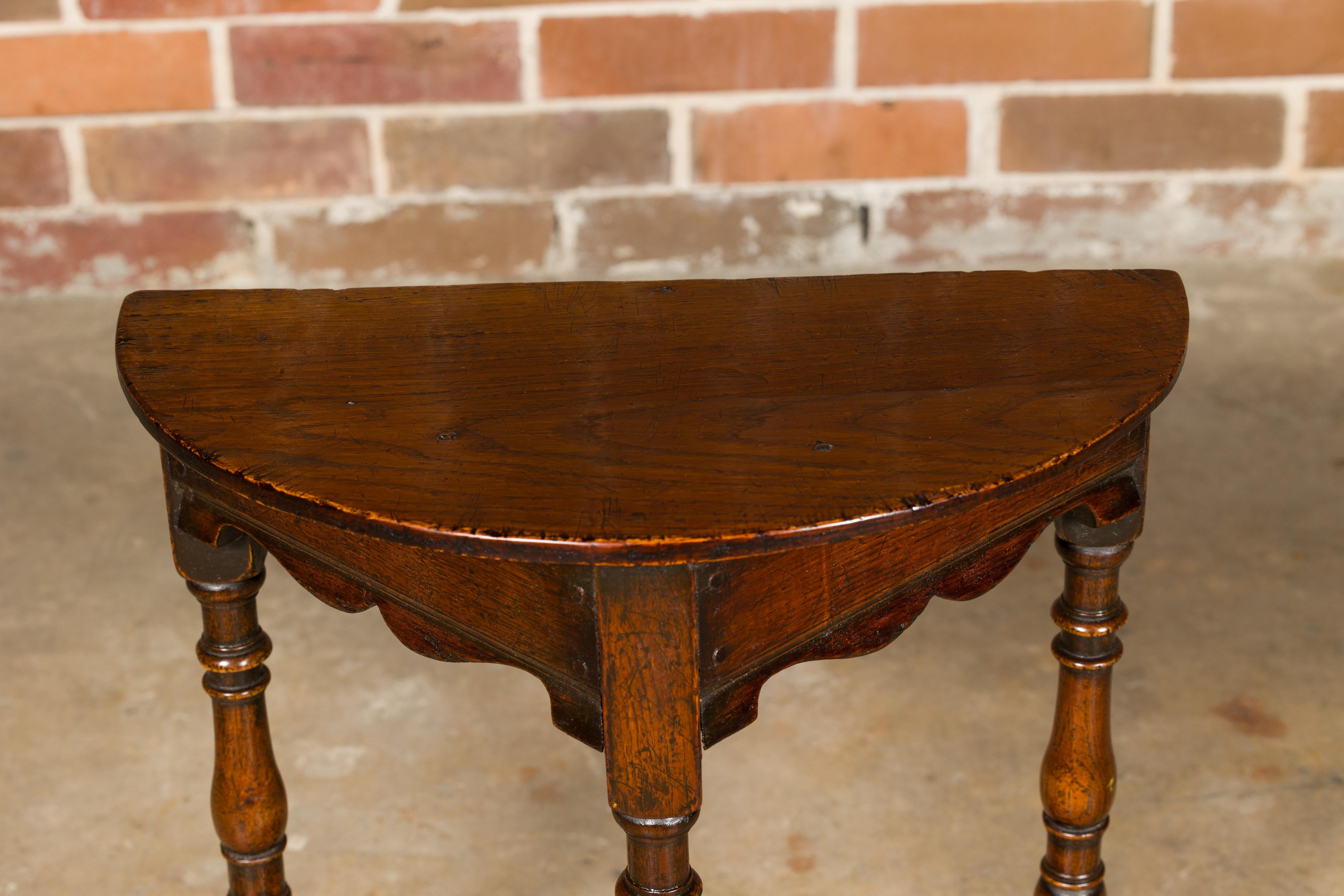 English 19th Century Small Oak Demi-Lune Table with Turned Legs and Carved Apron 6