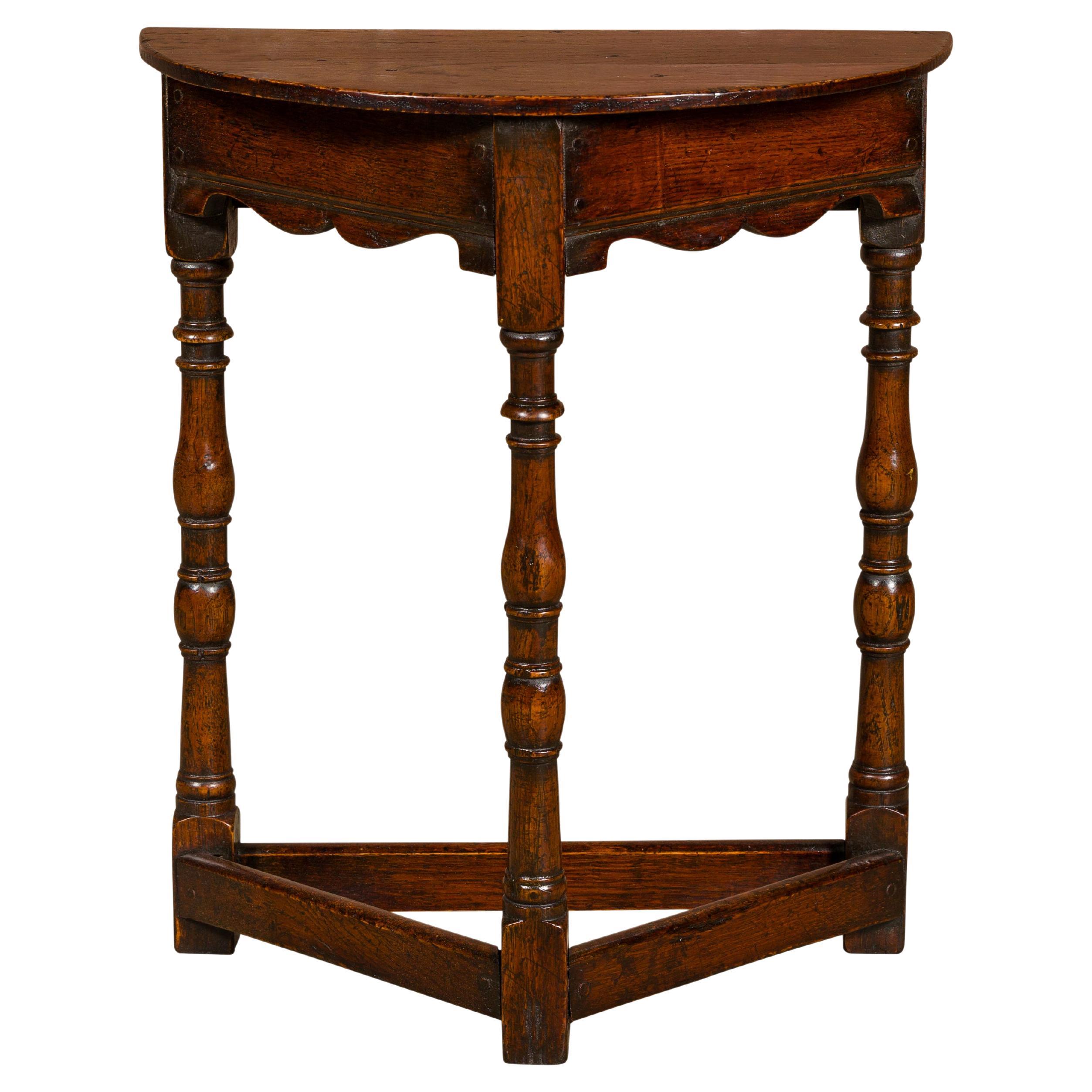 English 19th Century Small Oak Demi-Lune Table with Turned Legs and Carved Apron
