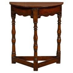 English 19th Century Small Oak Demi-Lune Table with Turned Legs and Carved Apron