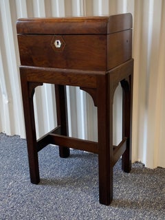 English 19th Century Small on Box on Stand With Inlaid Mother-Of-Pearl