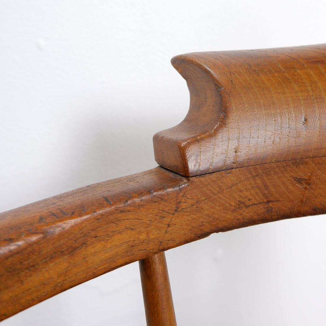 English 19th Century Smokers Bow Chair - Elm Wood For Sale 2