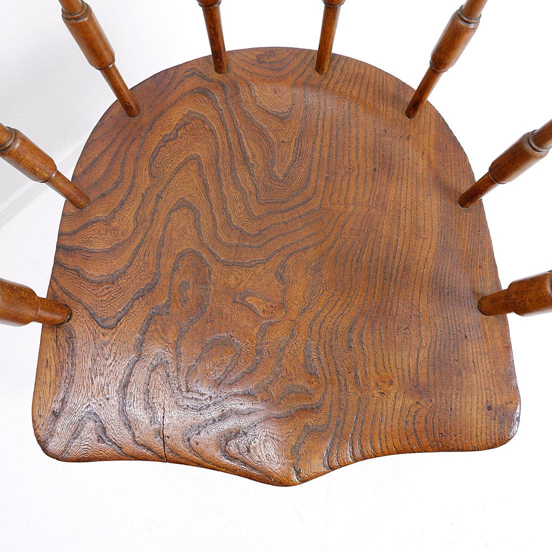 English 19th Century Smokers Bow Chair - Elm Wood For Sale 5