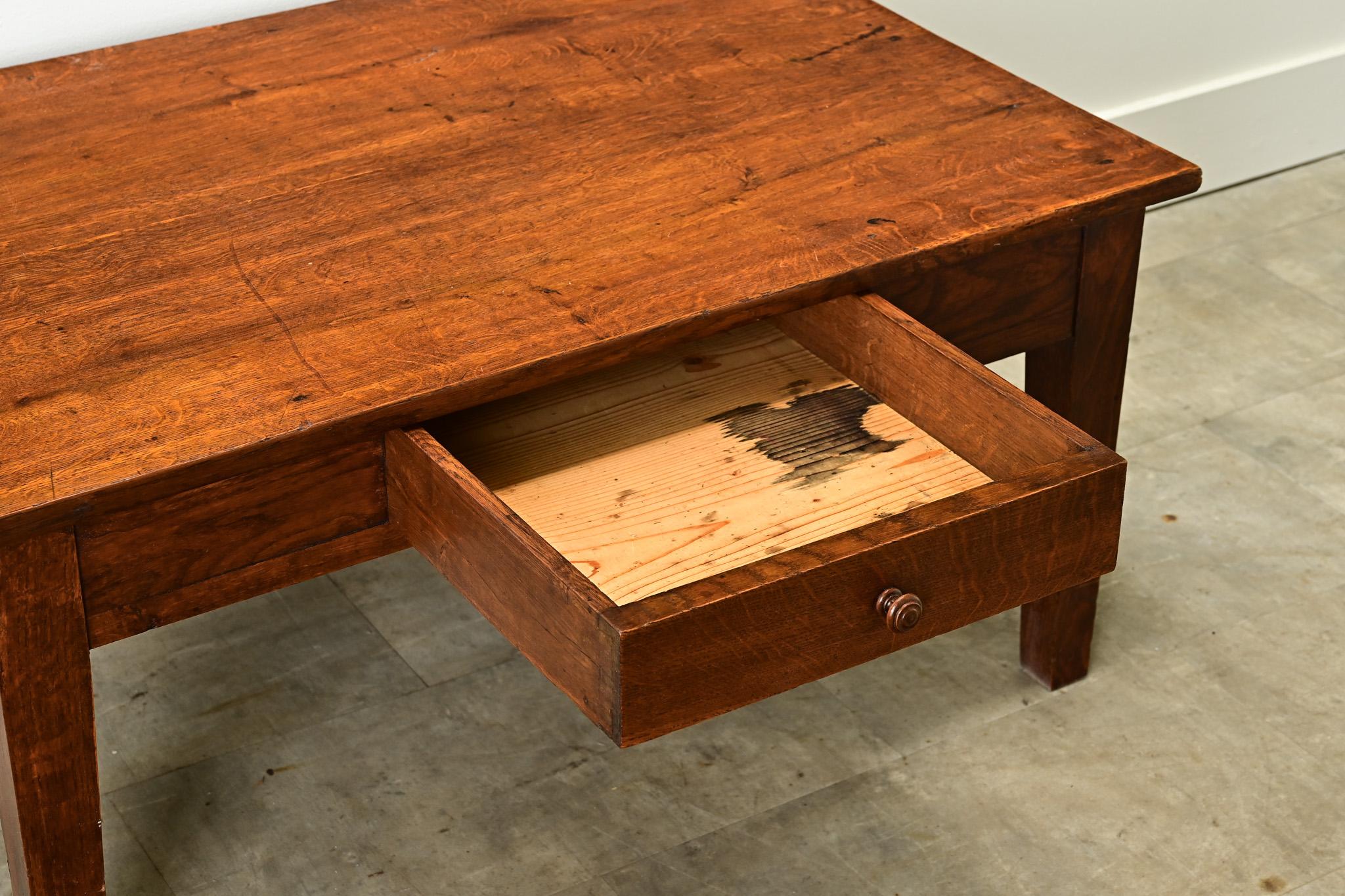English 19th Century Solid Oak Low Table In Good Condition For Sale In Baton Rouge, LA