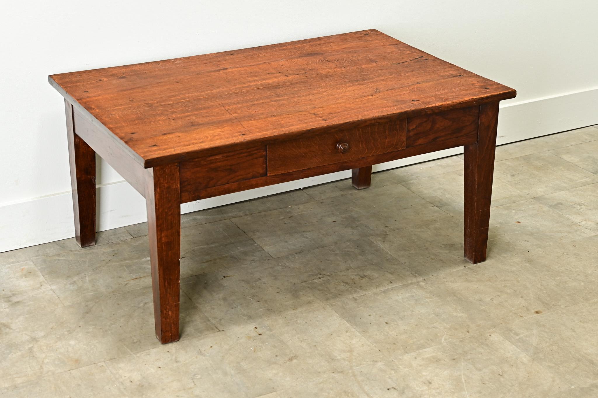 English 19th Century Solid Oak Low Table For Sale 1