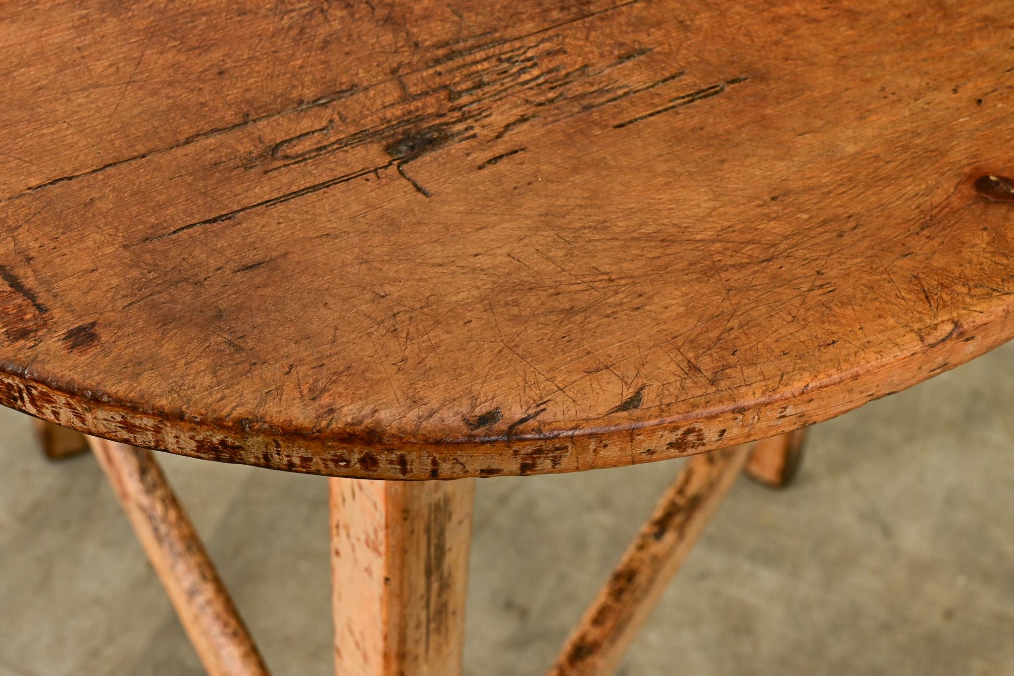 Table de criquet anglaise du 19ème siècle en pin massif en vente 3