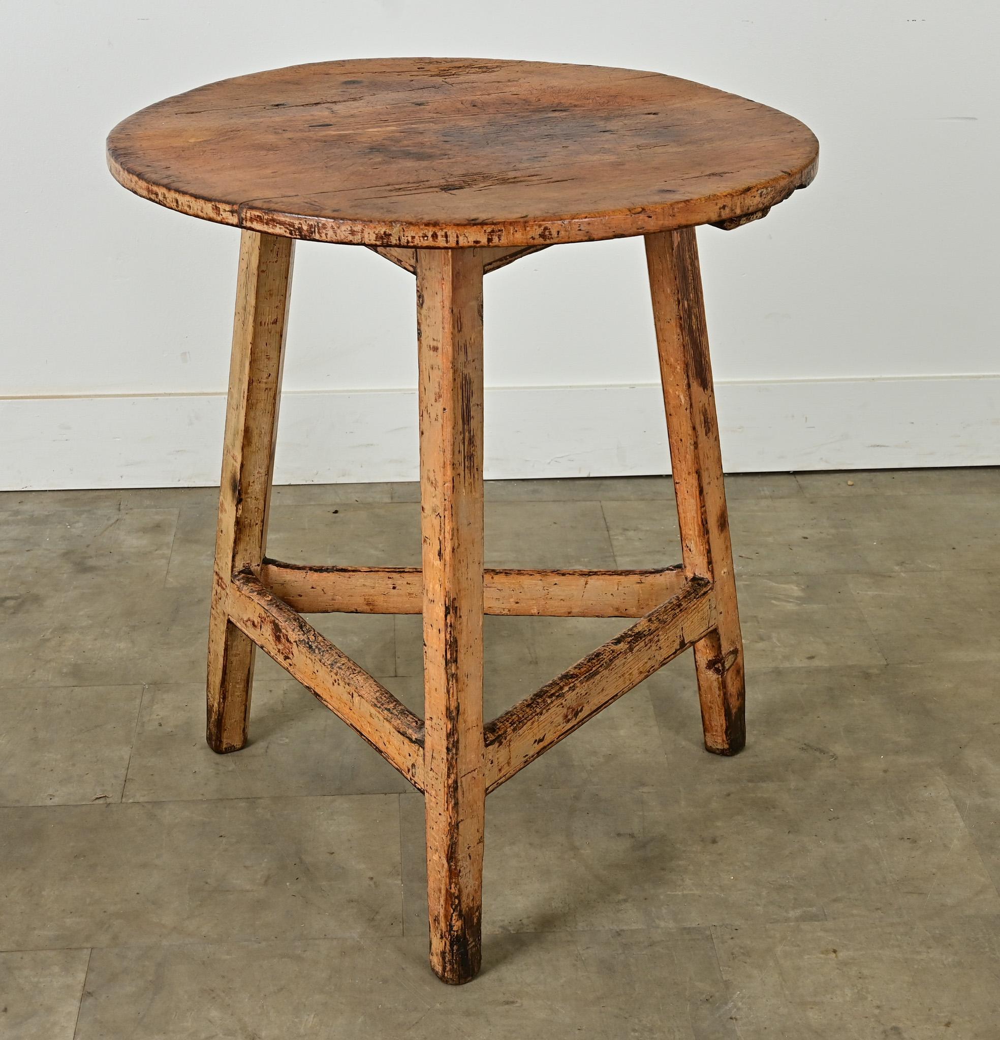 Table de criquet anglaise du 19ème siècle en pin massif en vente 4