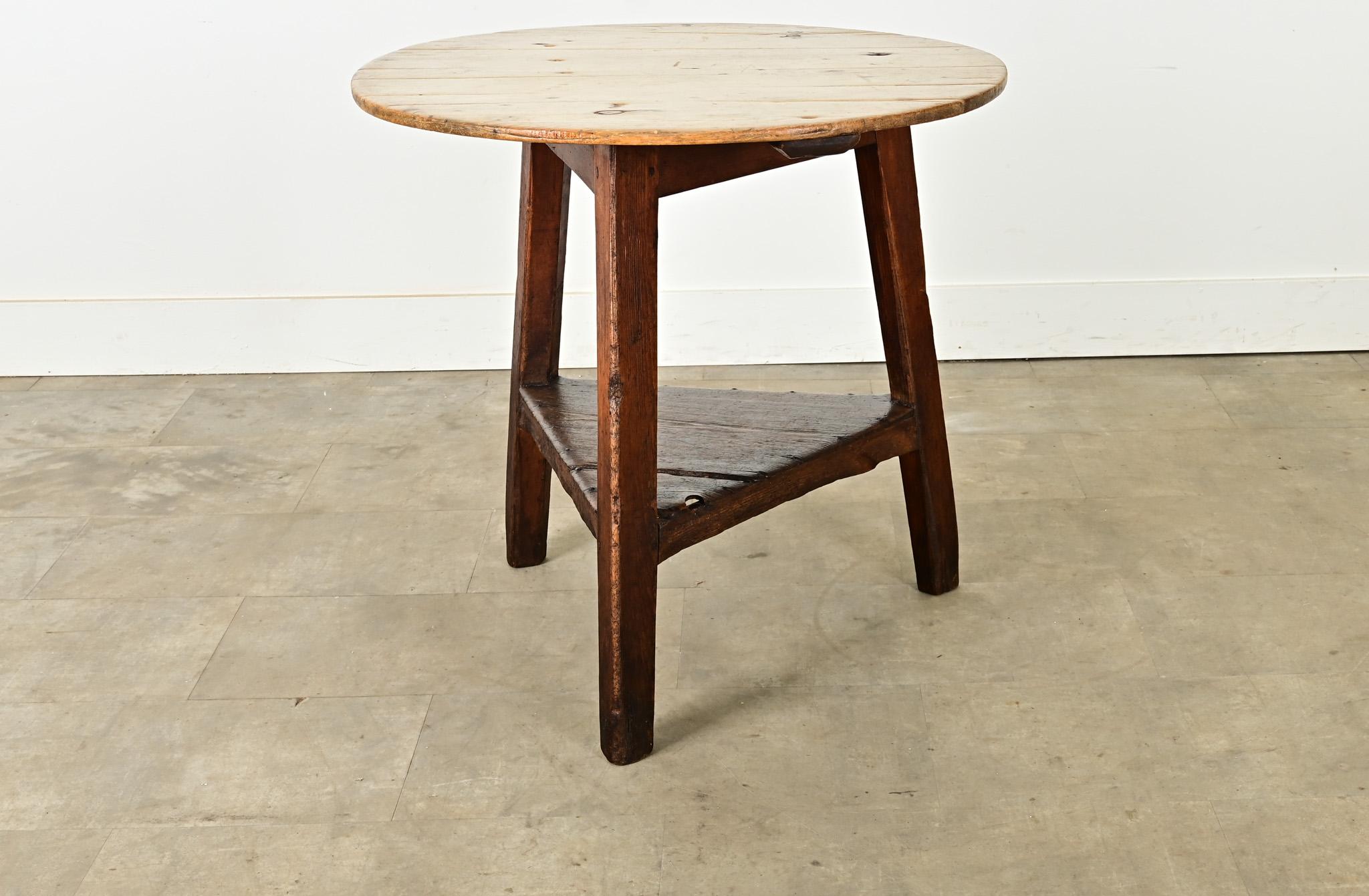 Table de criquet anglaise du 19ème siècle en pin massif en vente 6