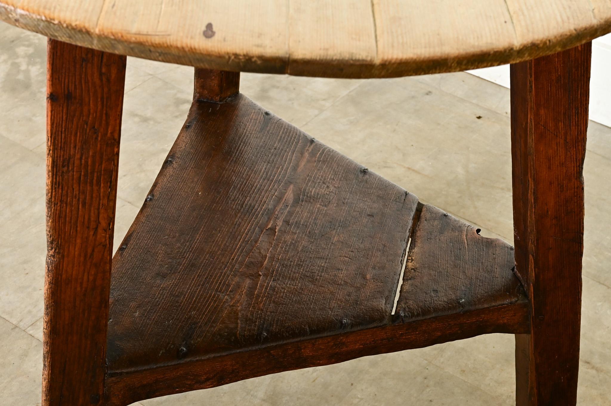 Anglais Table de criquet anglaise du 19ème siècle en pin massif en vente
