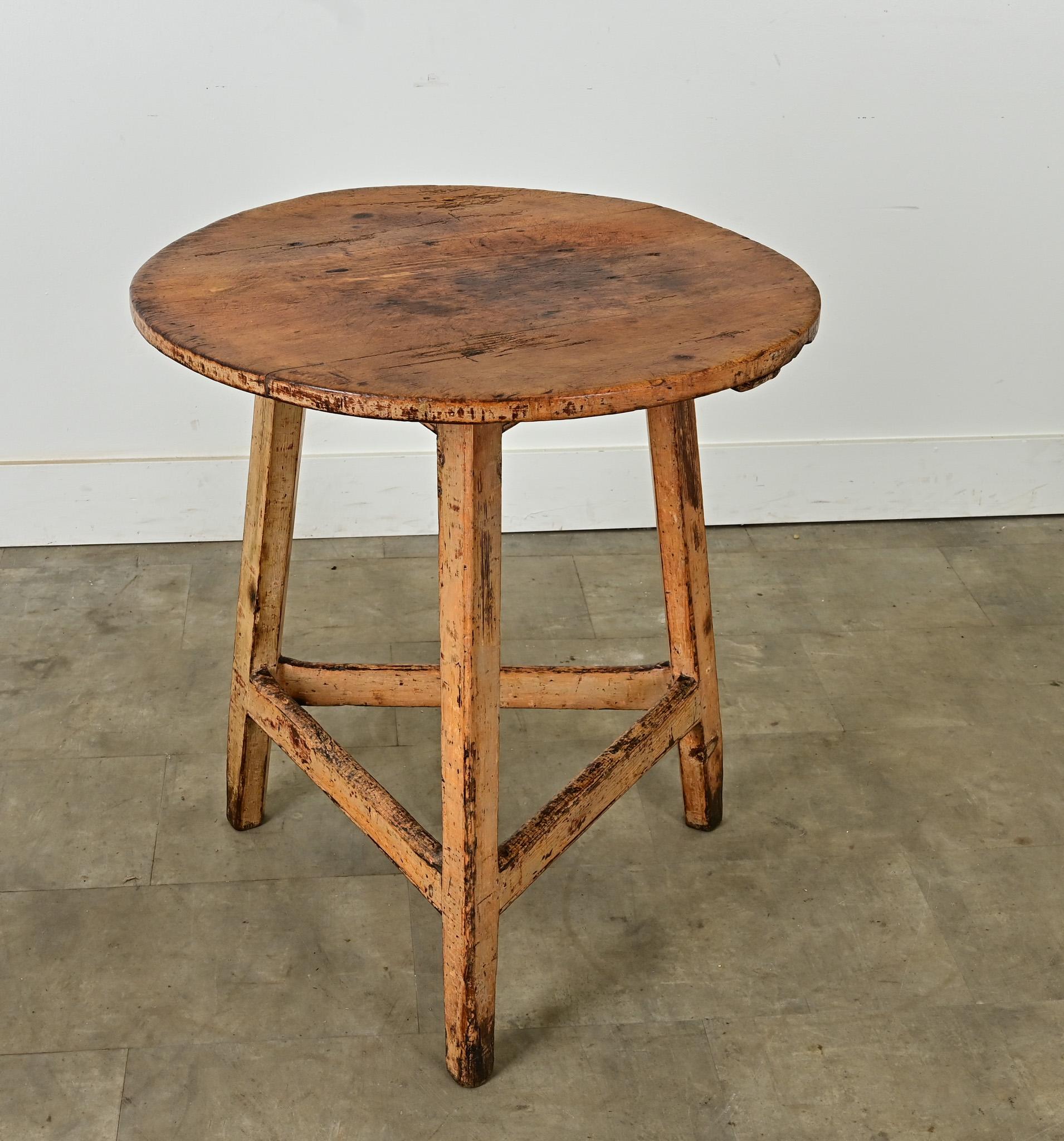 Table de criquet anglaise du 19ème siècle en pin massif en vente 1