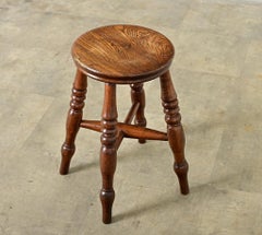 Englischer Hocker aus massiver gedrechselter Eiche des 19.