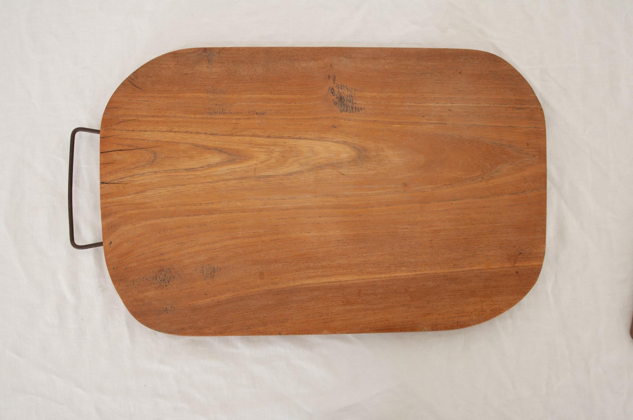 Hand-Crafted English 19th Century Solid Wood Cutting Board For Sale