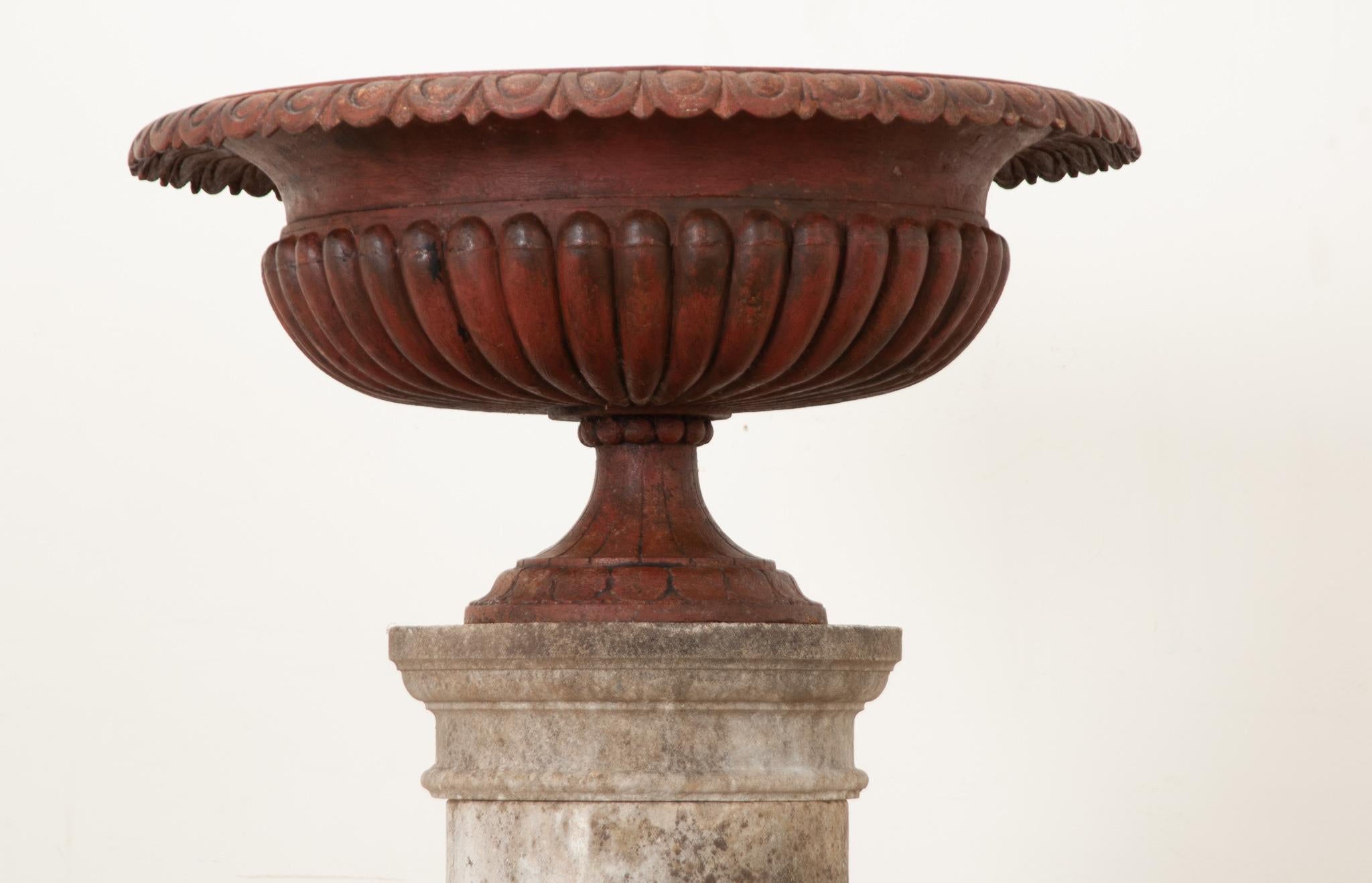 English 19th Century Stone Pedestal & Iron Urn In Good Condition In Baton Rouge, LA