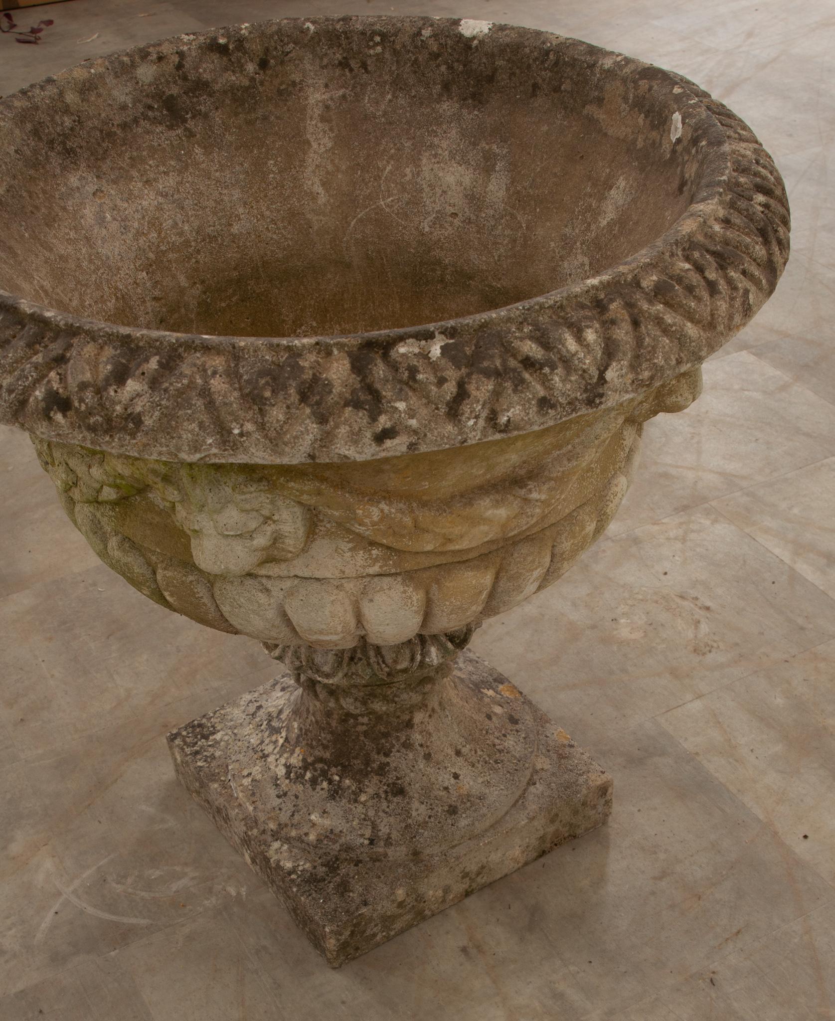 English 19th Century Stone Urn For Sale 4