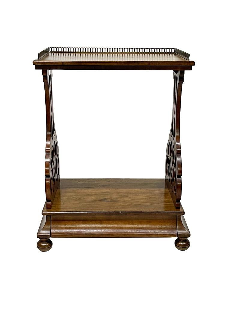Anglais Table à thé anglaise du 19e siècle, vers 1880 en vente