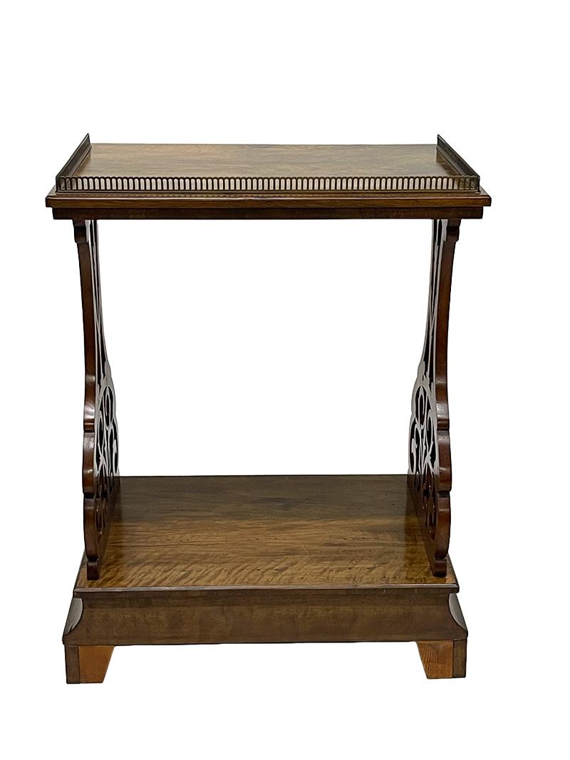 English 19th Century tea table, ca 1880 For Sale 3