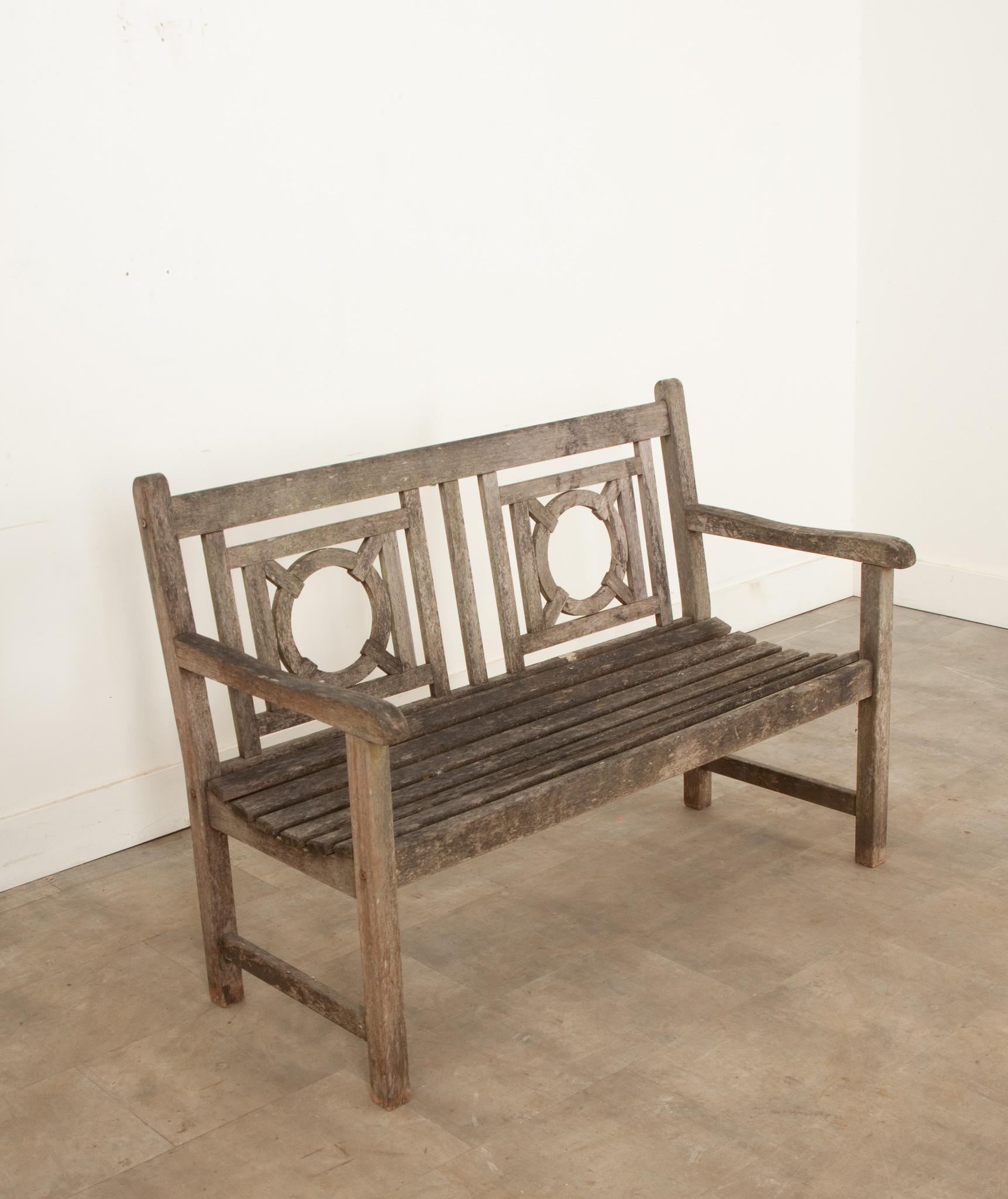 English 19th Century Teak Garden Bench In Good Condition For Sale In Baton Rouge, LA