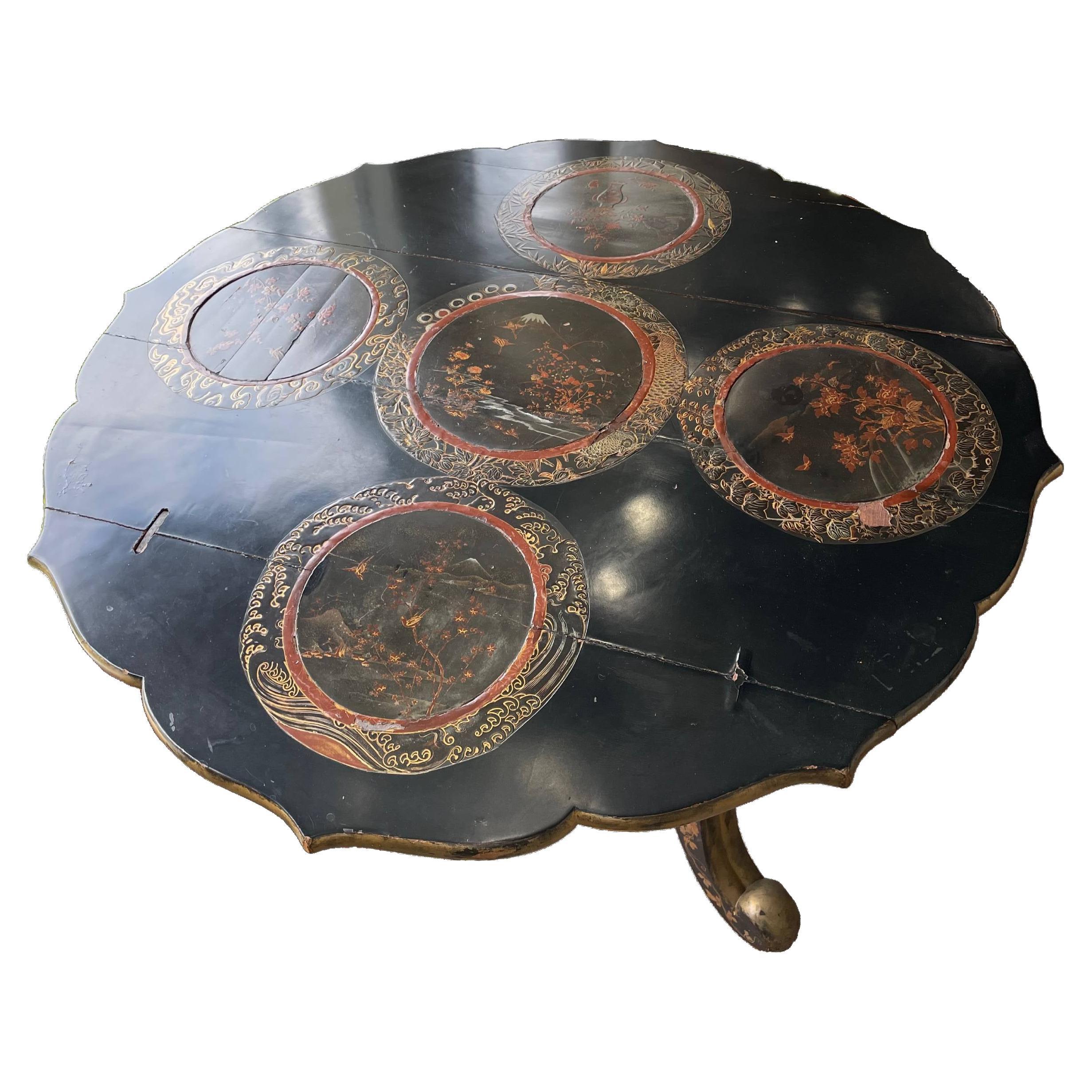 English 19th Century Tripod Base Lacquered Center Hall Table For Sale
