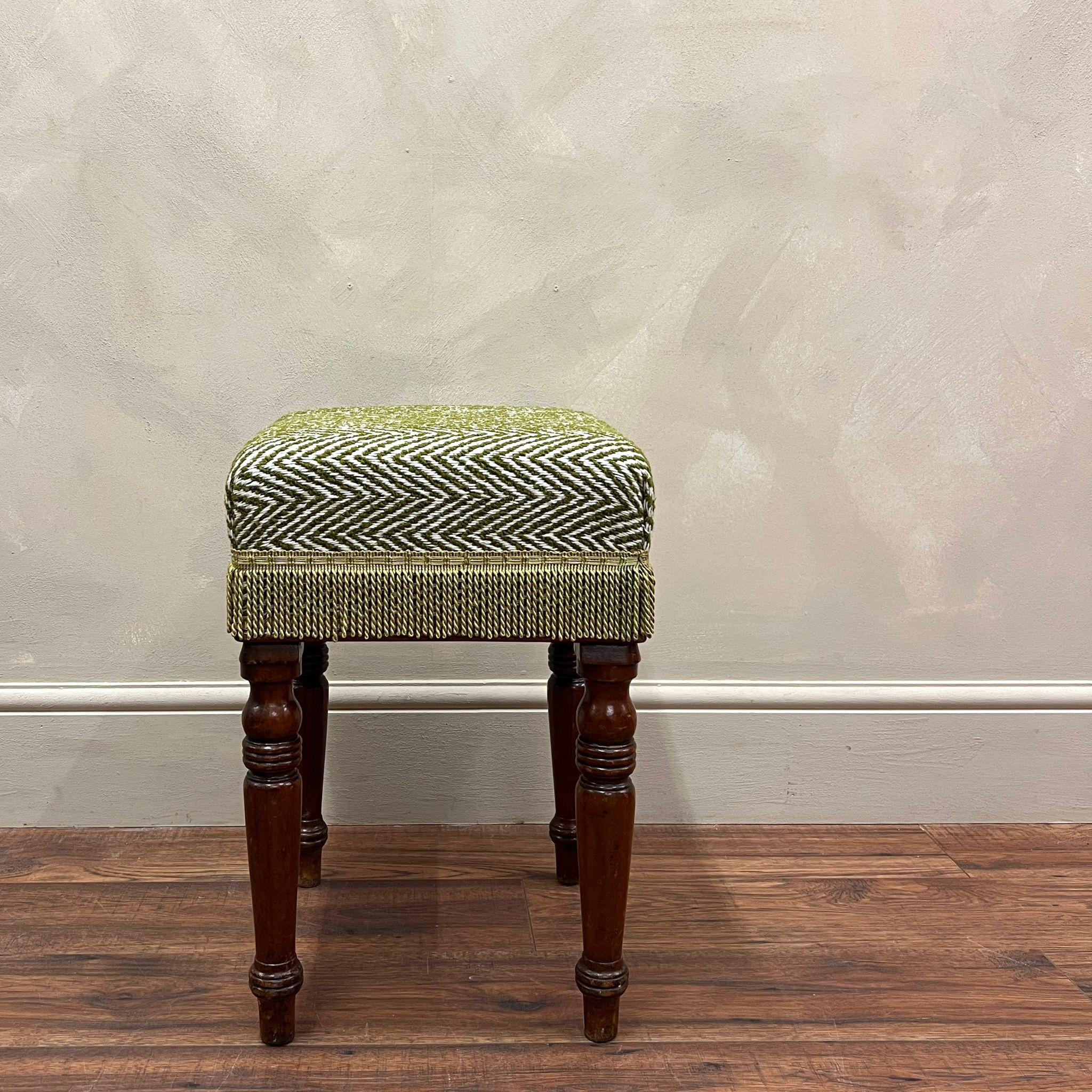 Recently upholstered in quality chevron weave fabric with complimenting tassles.
Wonderful  turned leg frame.

England, circa 1880.

Height - 52 cm
Top - 36 cm x 33 cm 
Please message if any further info or photos are required 

We are happy to work