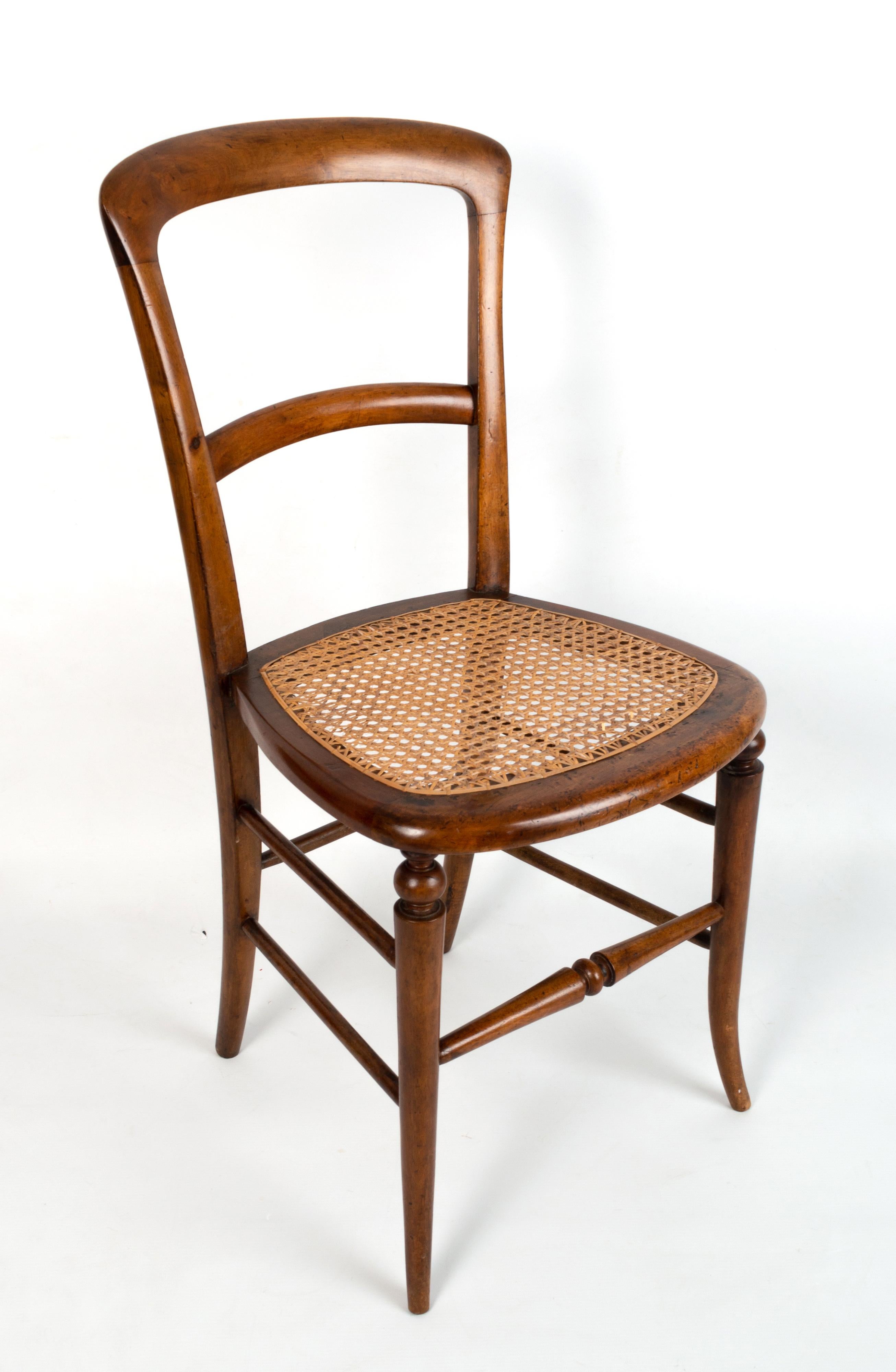 English 19th Century Victorian Caned Walnut Salon Chair C.1860 2