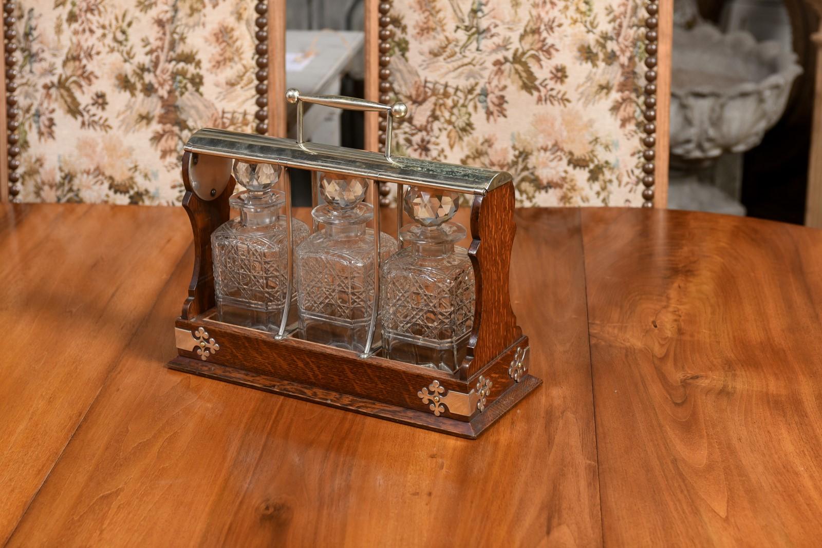 English 19th Century Victorian Locking Tantalus with Three Cut Glass Decanters For Sale 1