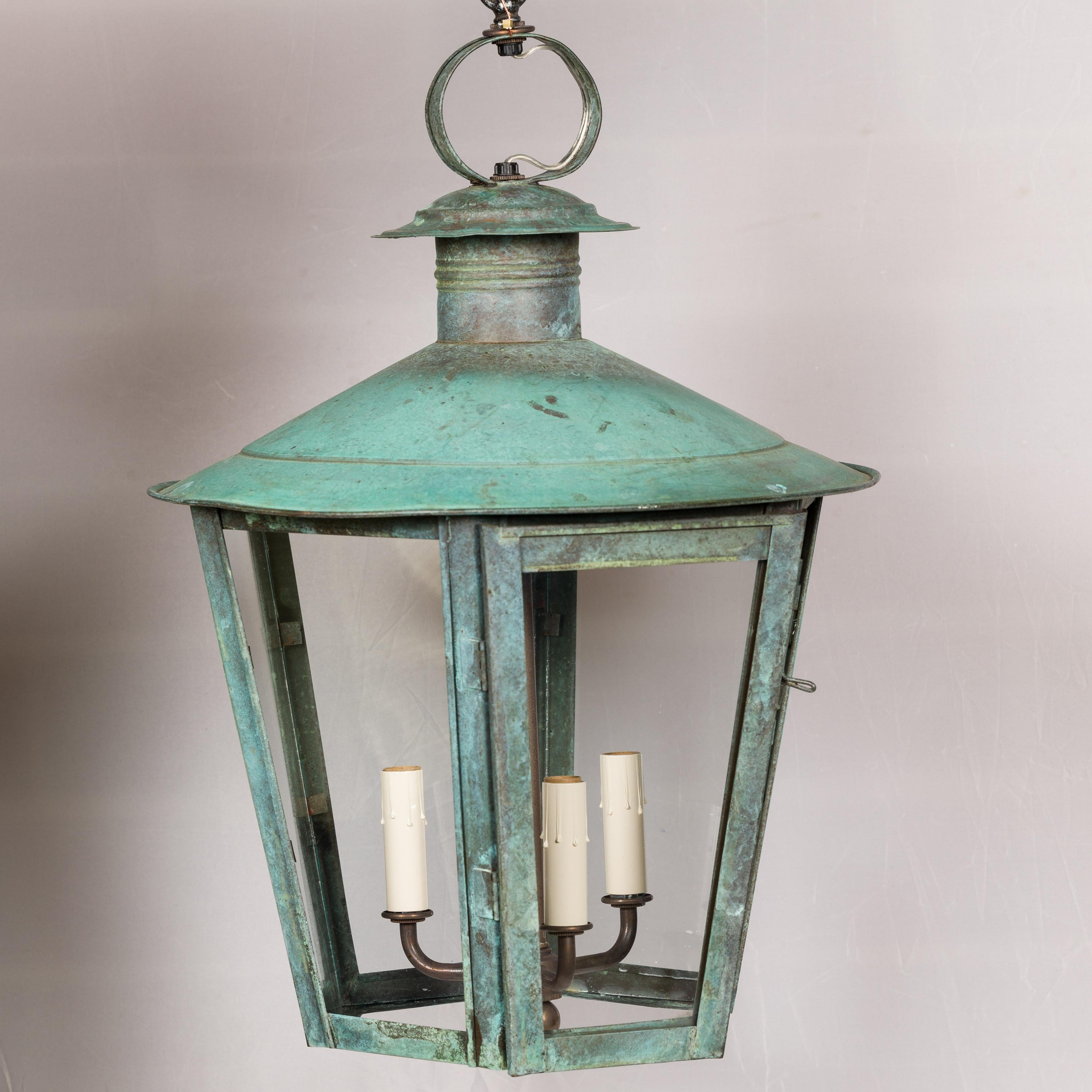 English 19th Century Victorian Period Copper and Glass Three-Light Lantern For Sale 4
