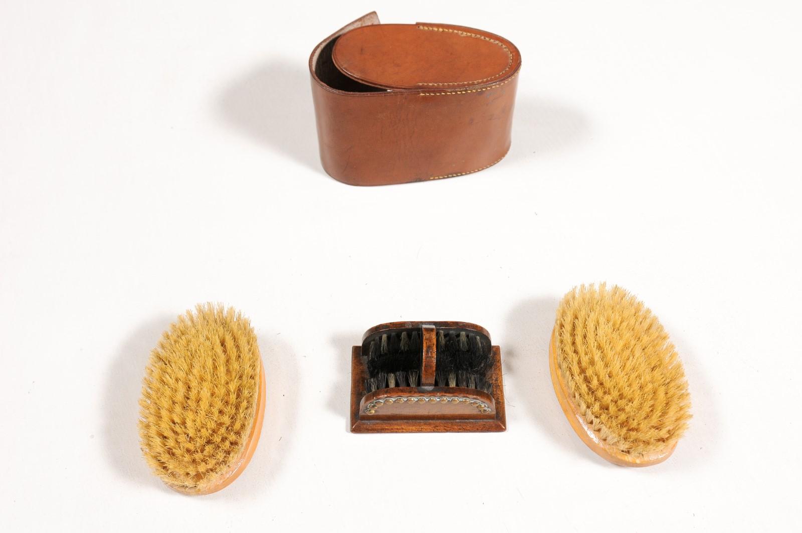 English 19th Century Victorian Shoe Care Set with Original Leather Case For Sale 10