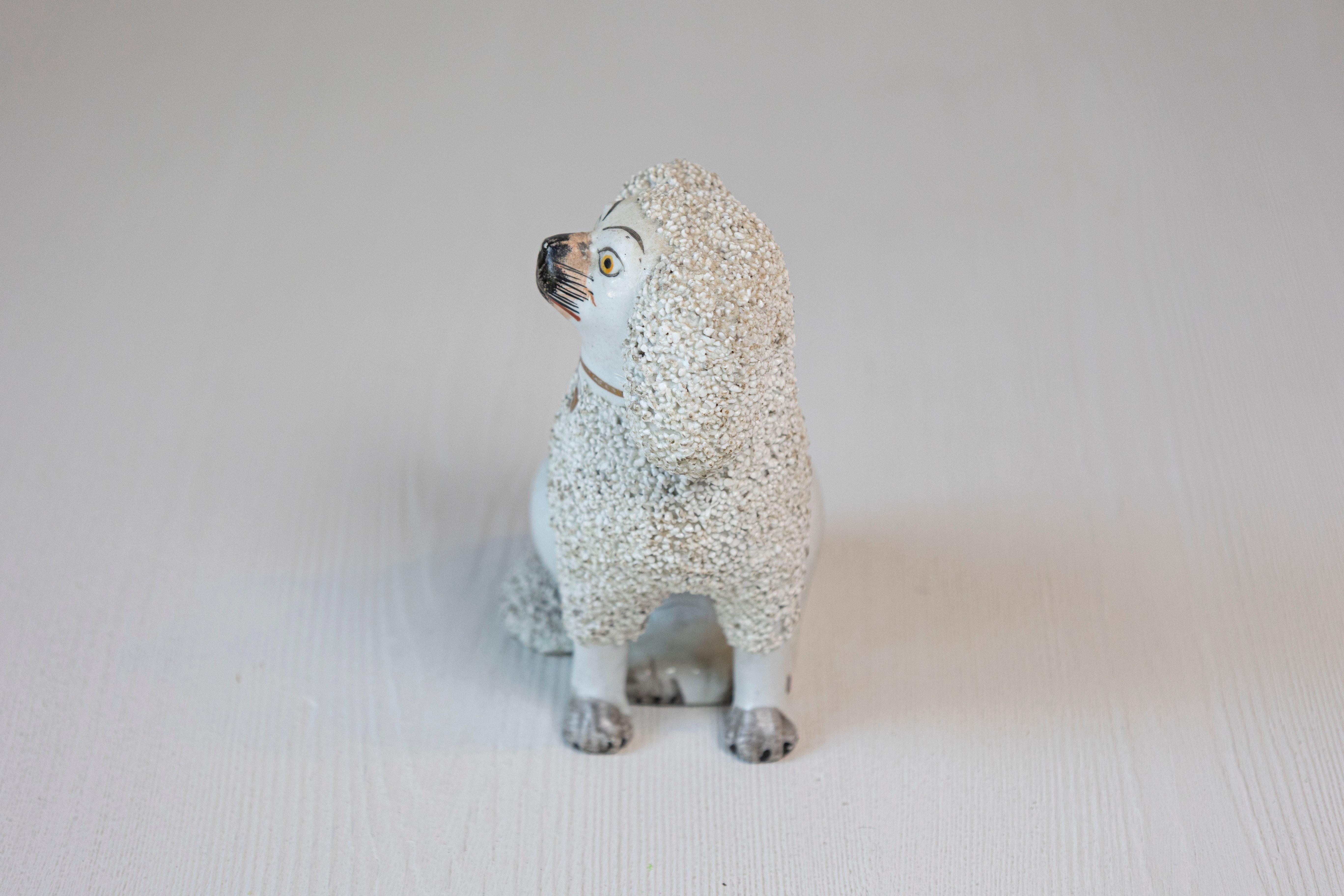 English 19th Century Victorian Split Leg Staffordshire Dog with White Coat In Good Condition For Sale In Atlanta, GA