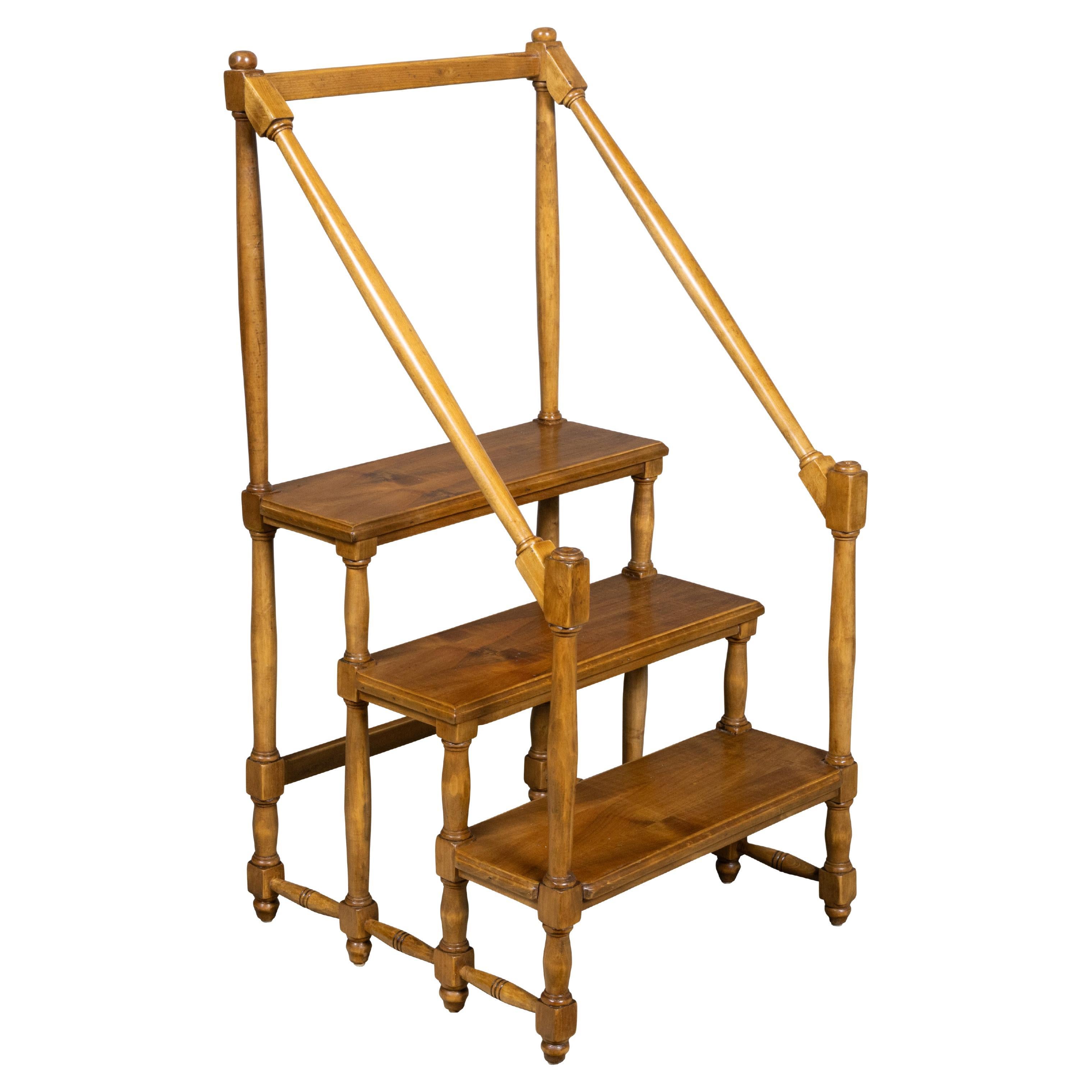 English 19th Century Walnut Library Steps with Handrail and Turned Supports
