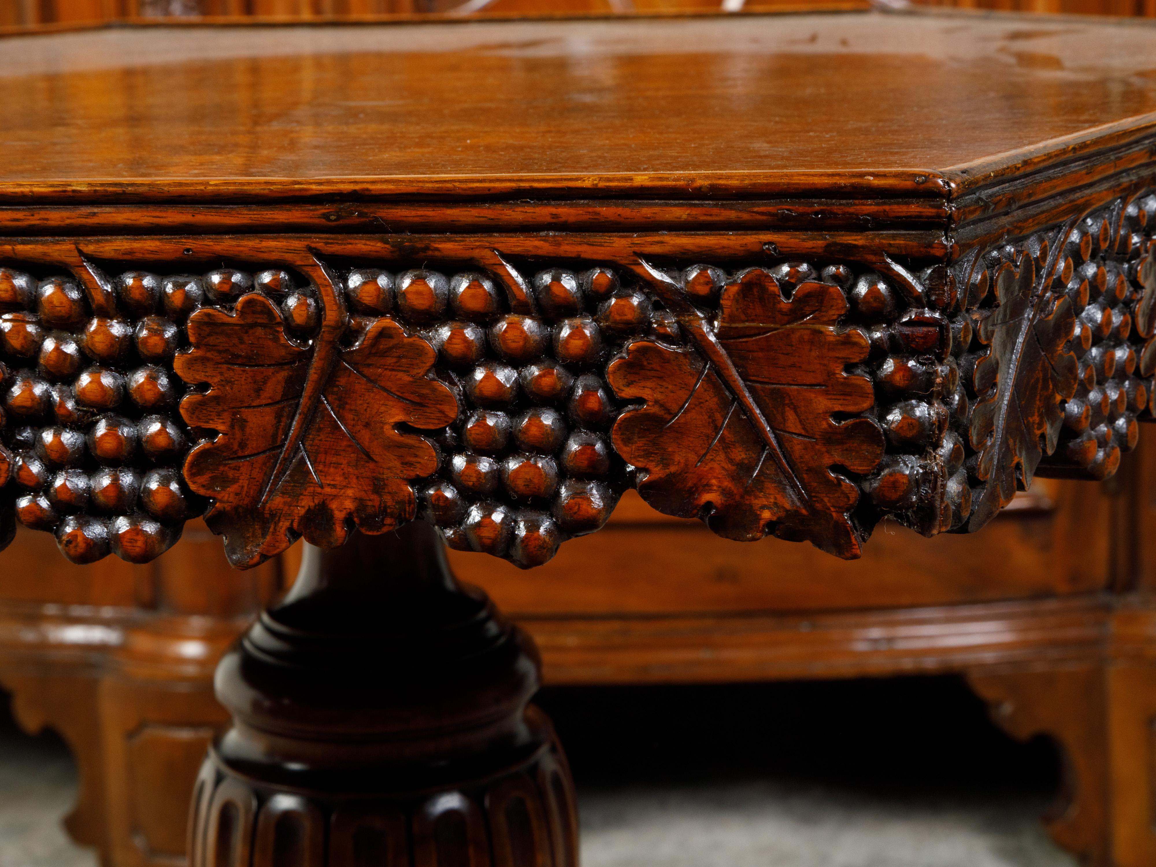 English 19th Century Walnut Pedestal Side Table with Carved Grapes and Dolphins In Good Condition For Sale In Atlanta, GA