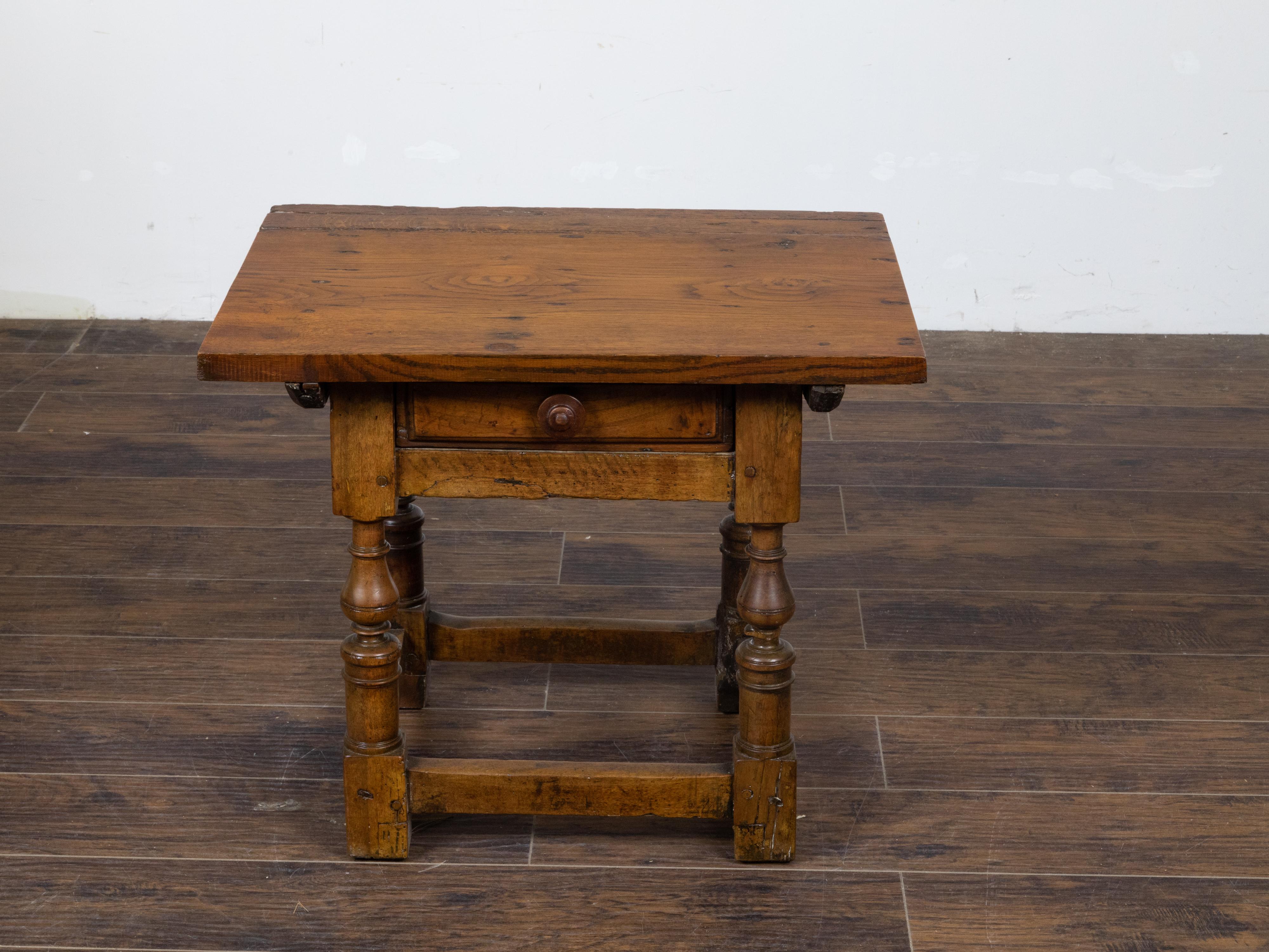 English 19th Century Walnut Side Table with Drawer and Turned Baluster Legs In Good Condition For Sale In Atlanta, GA