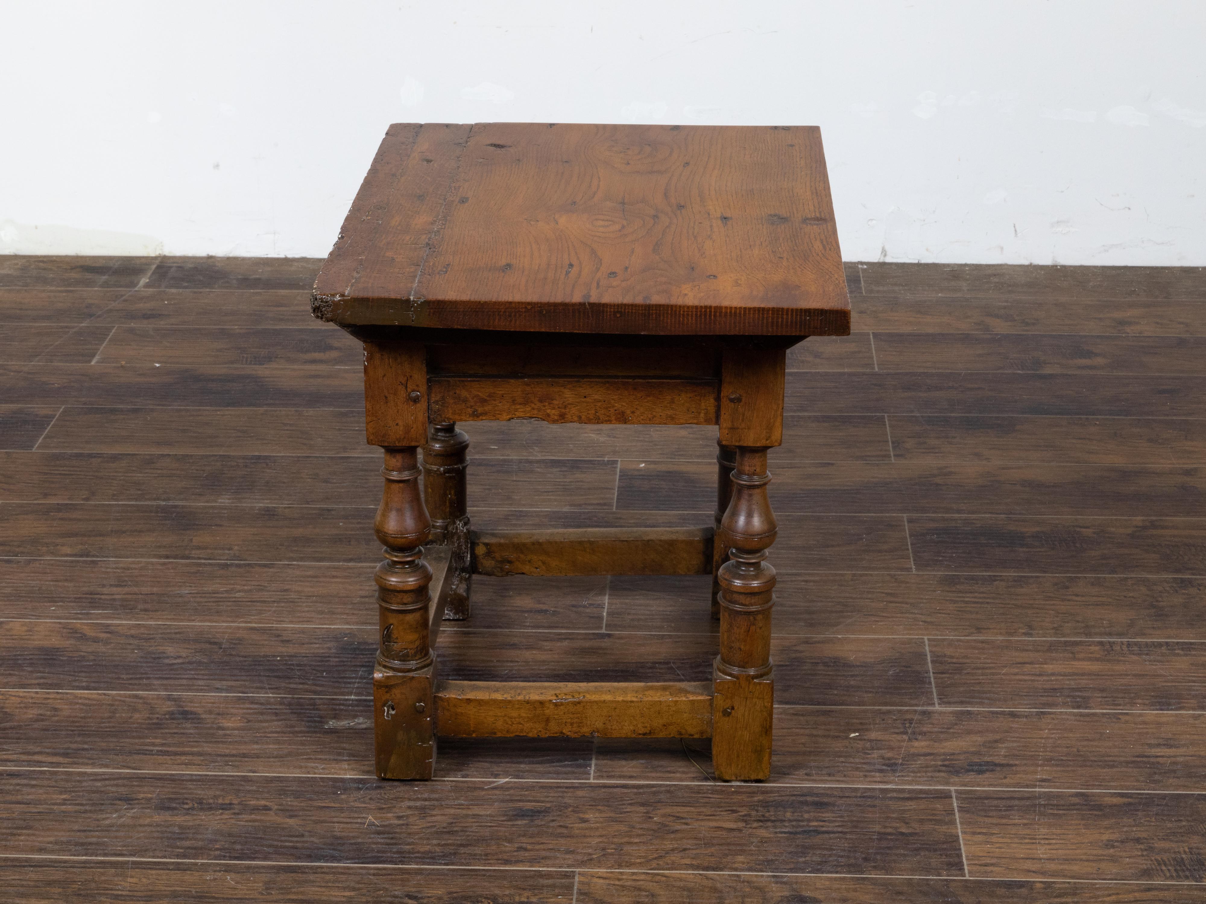 English 19th Century Walnut Side Table with Drawer and Turned Baluster Legs For Sale 2