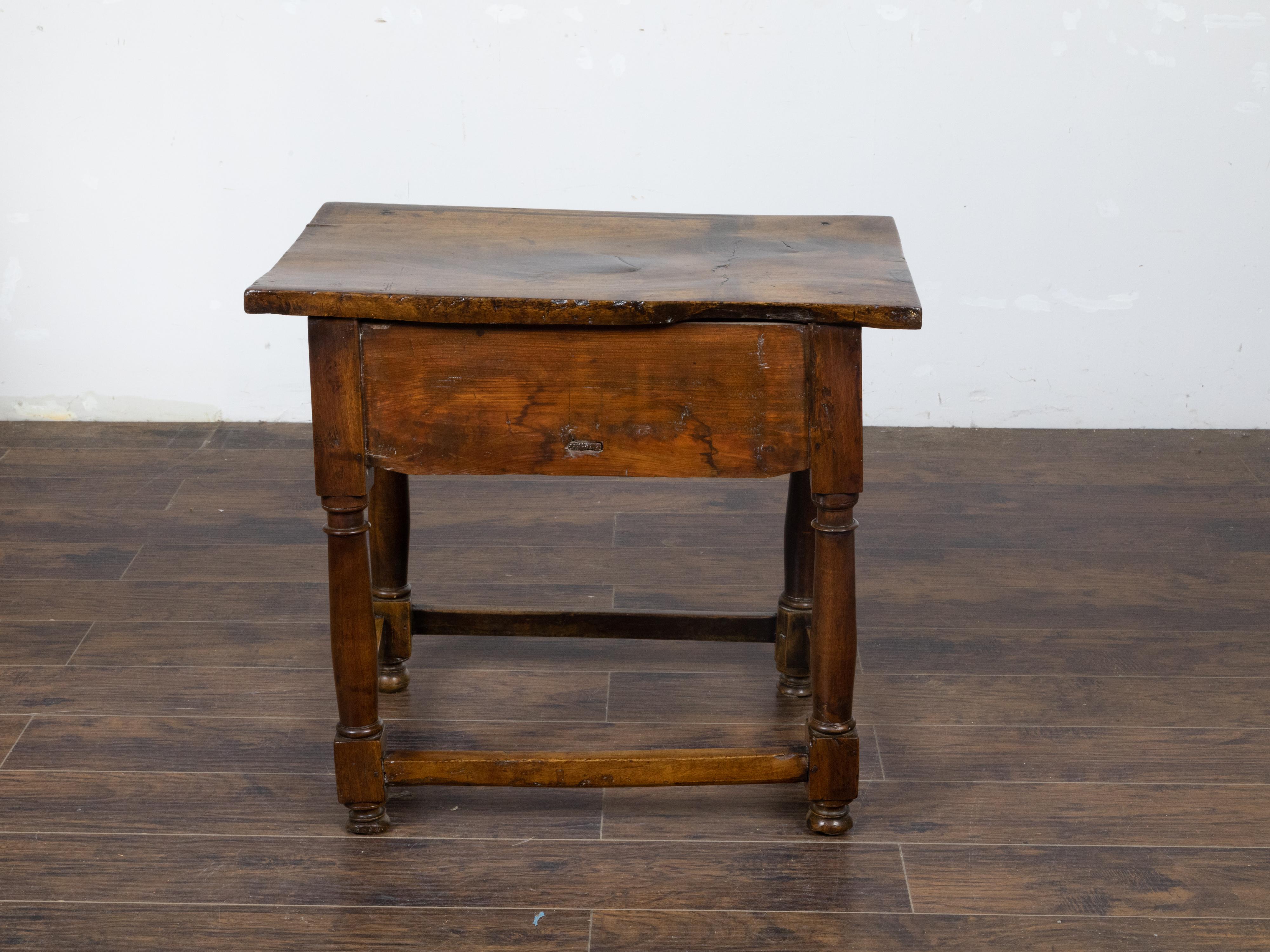 English 19th Century Walnut Table with Single Drawer and Column Shaped Legs For Sale 1