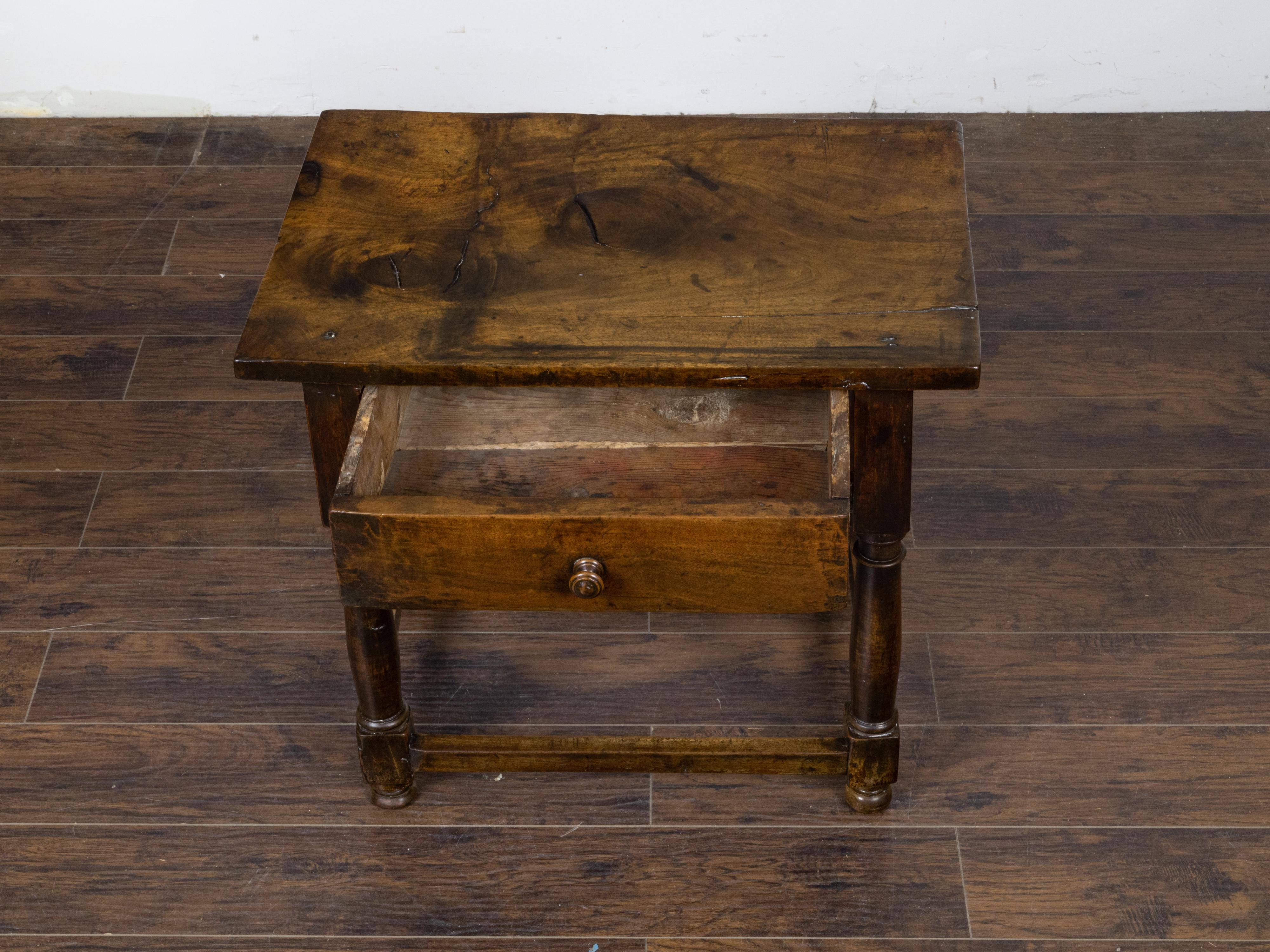 English 19th Century Walnut Table with Single Drawer and Column Shaped Legs For Sale 4