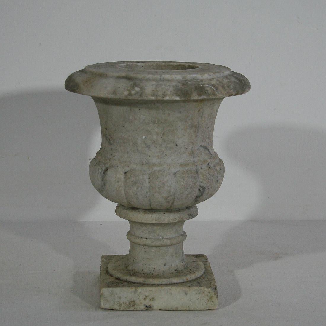 English, 19th Century White Marble Garden Urn In Good Condition In Buisson, FR